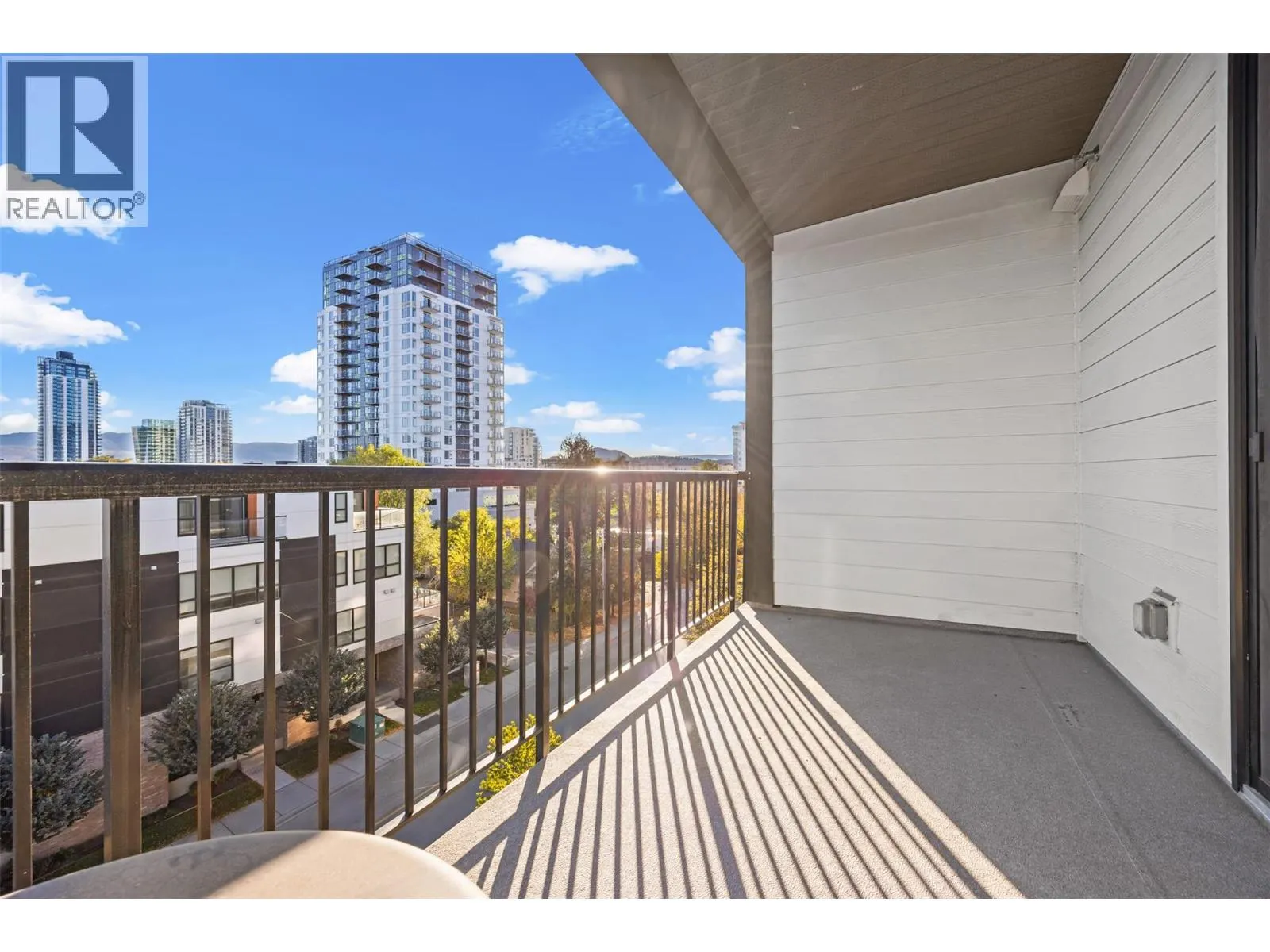 660 Cawston Avenue Unit# 405