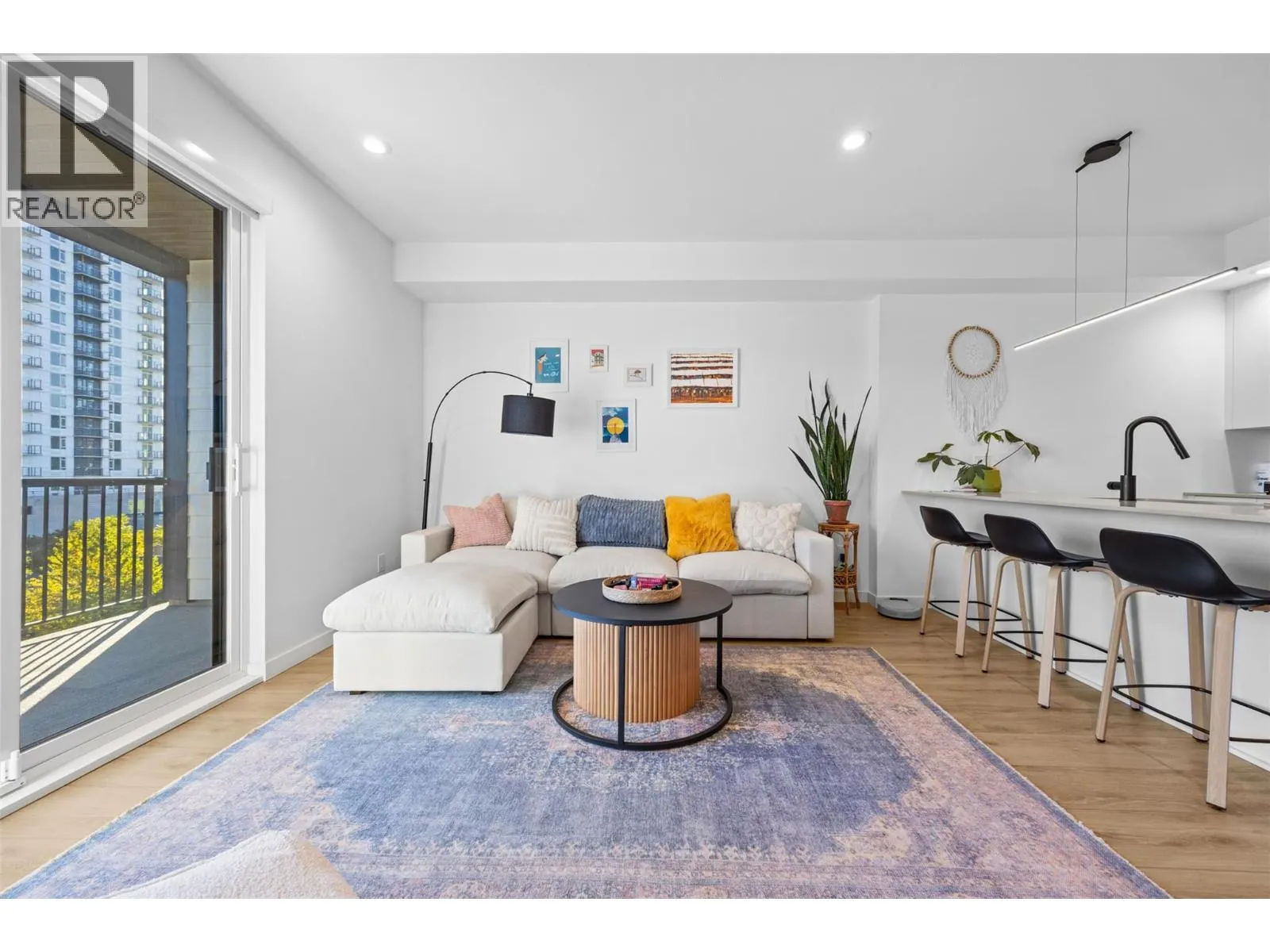 660 Cawston Avenue Unit# 405