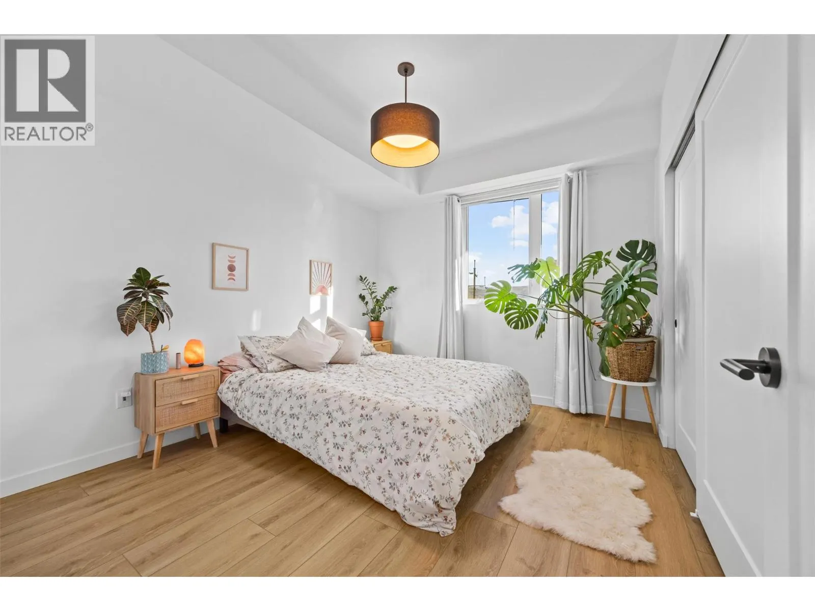 660 Cawston Avenue Unit# 405