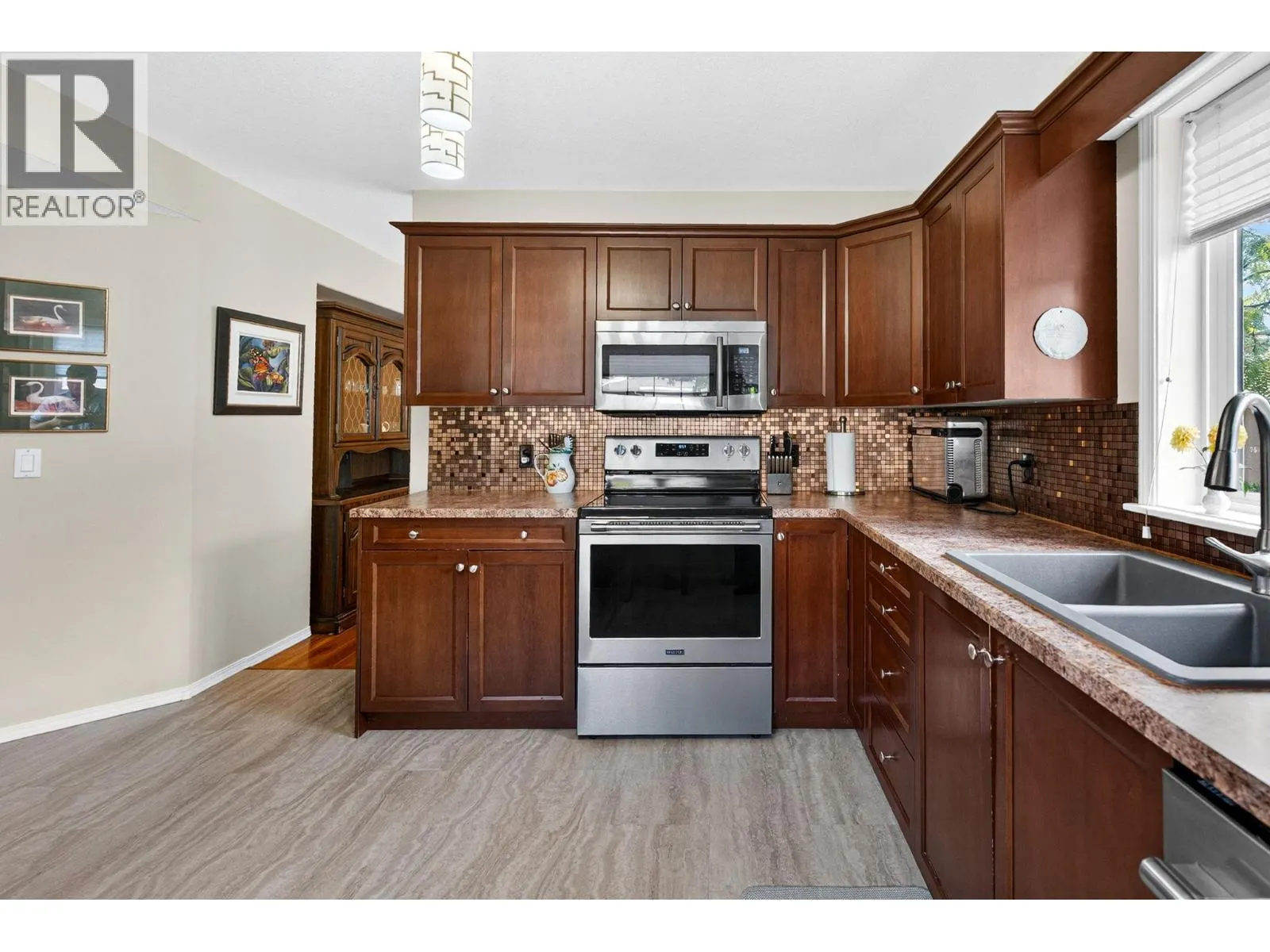 545 Glenmeadows Road Unit# 24
