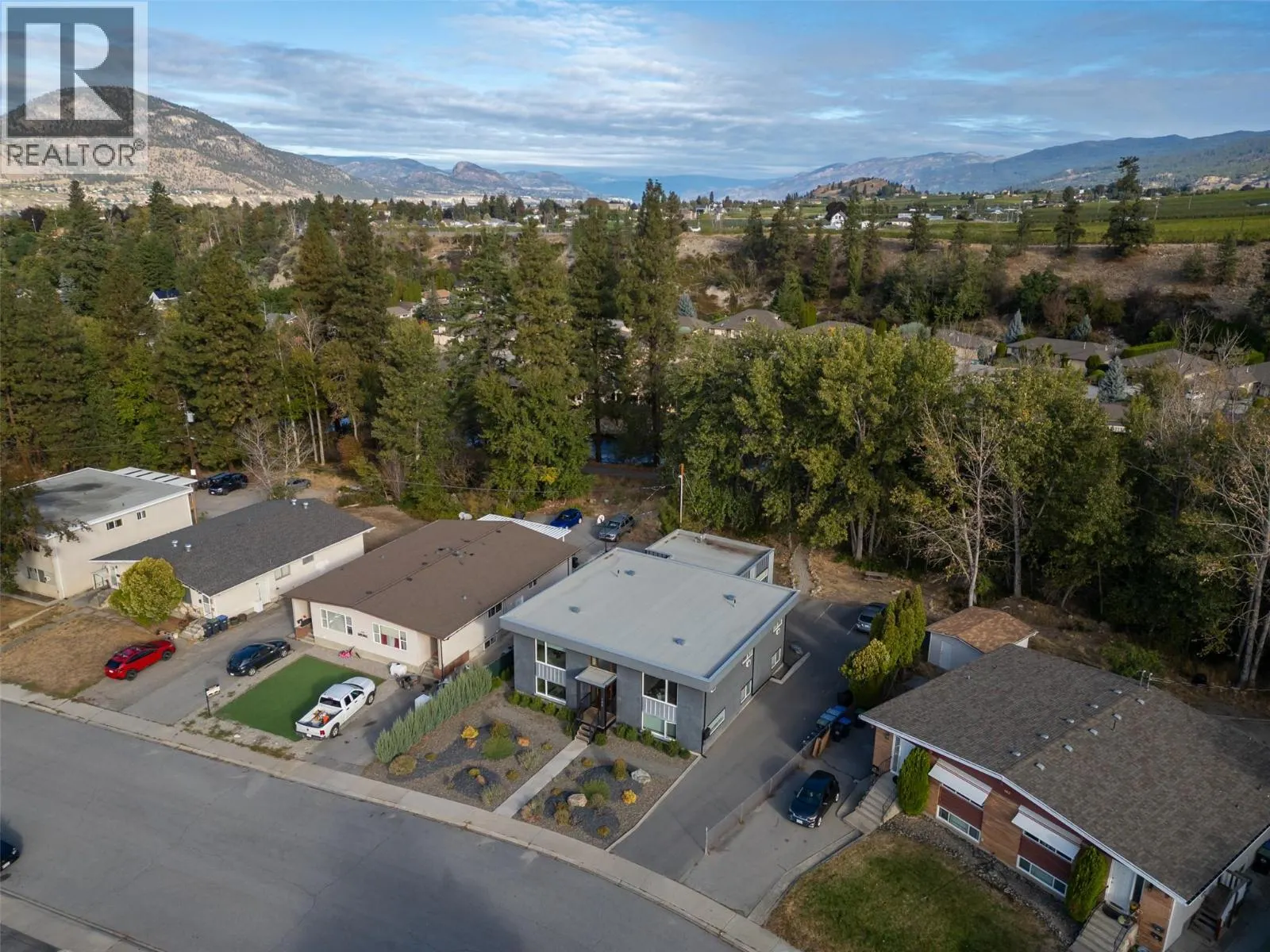 166 McPherson Crescent