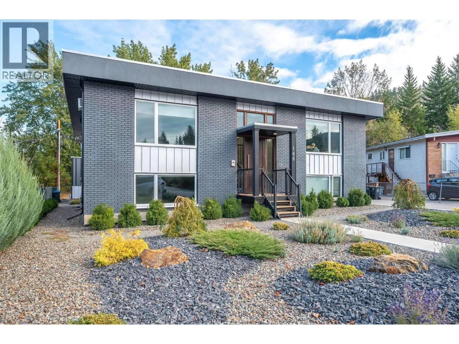 166 McPherson Crescent