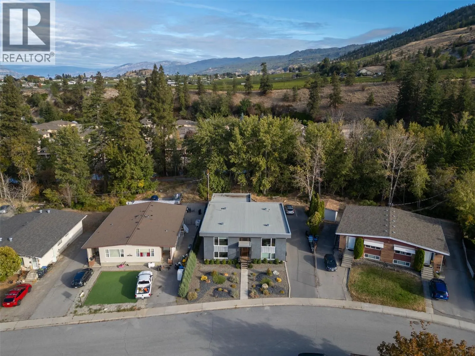 166 McPherson Crescent