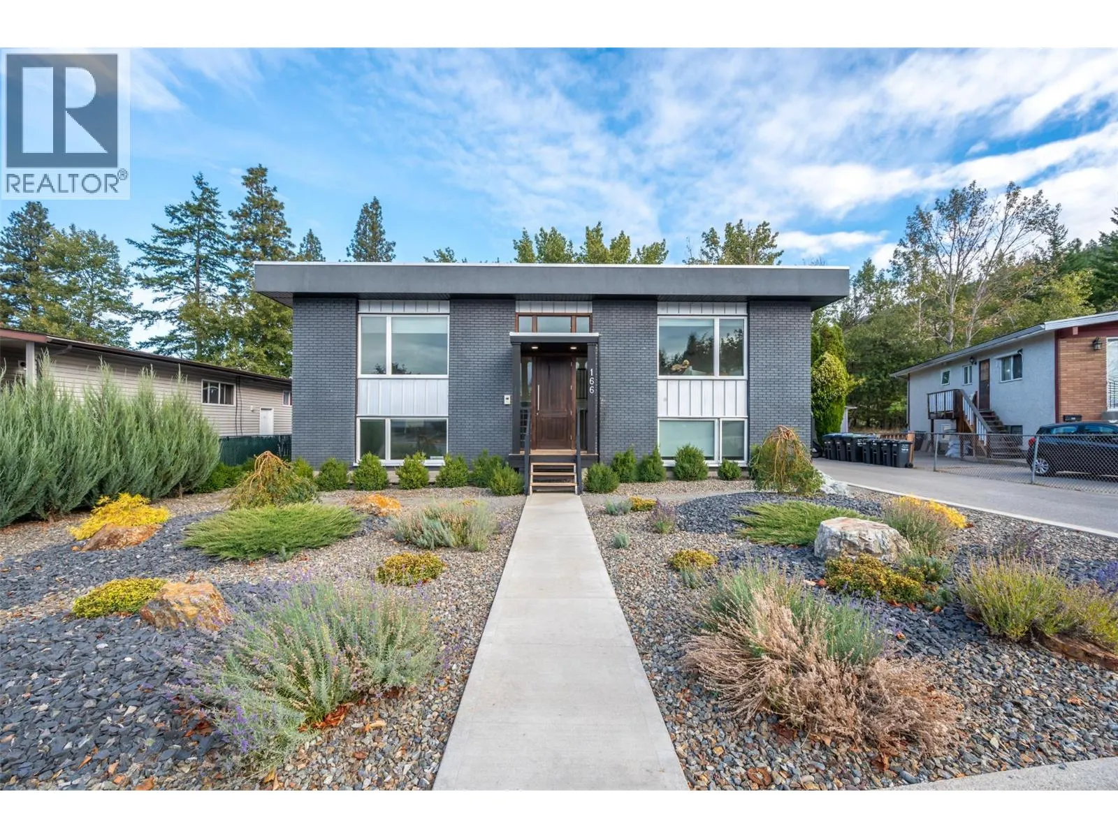 166 McPherson Crescent