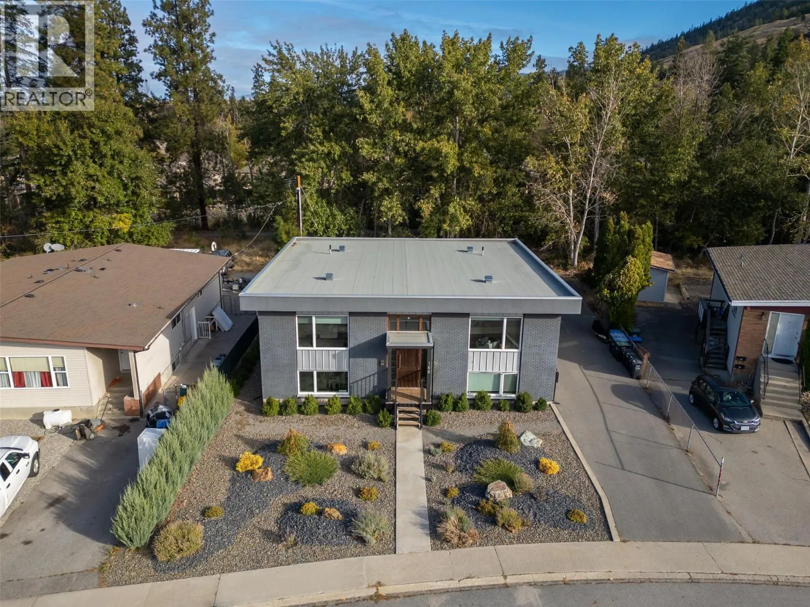 166 McPherson Crescent