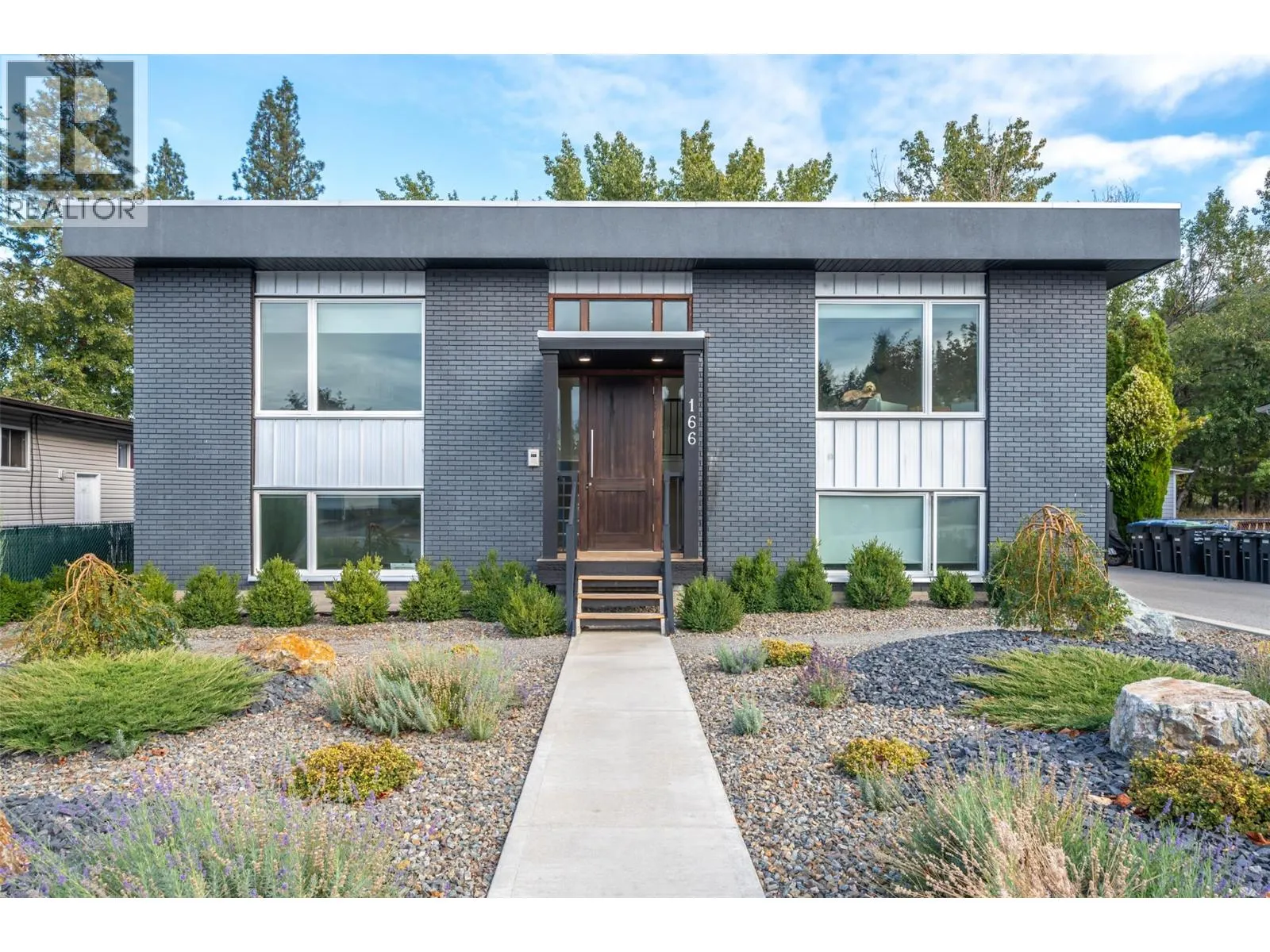 166 McPherson Crescent