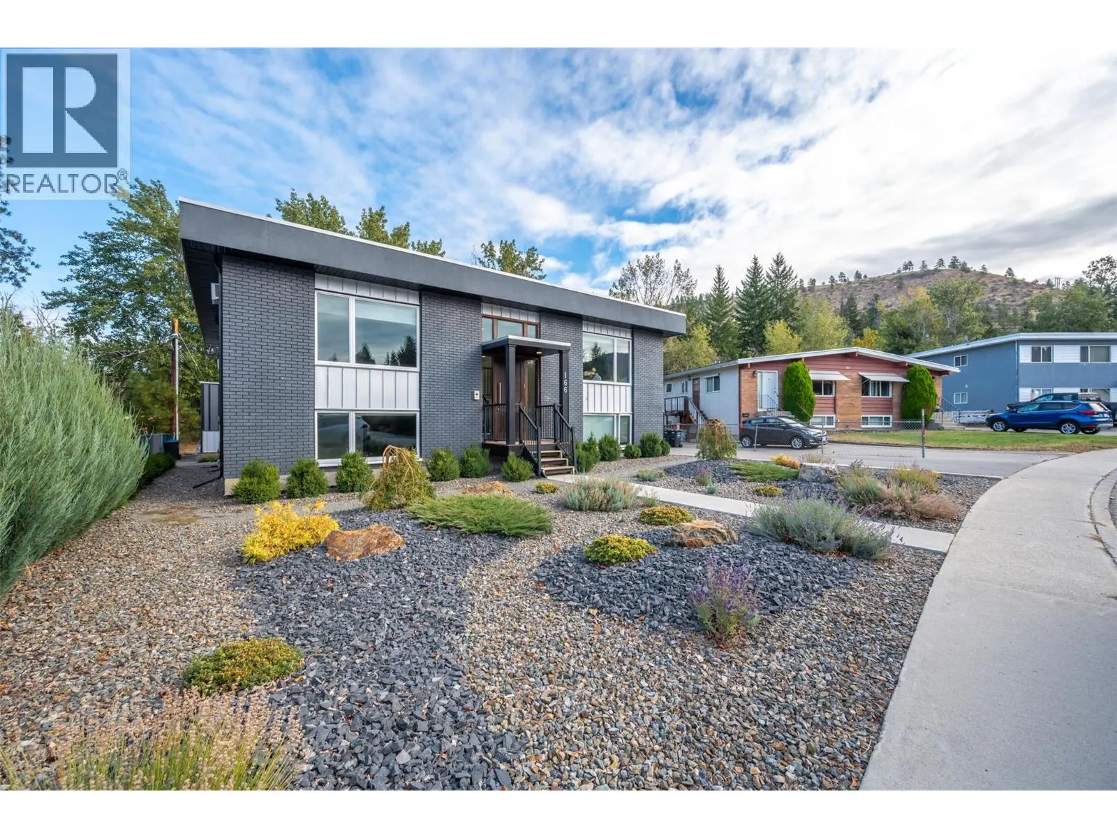 166 McPherson Crescent