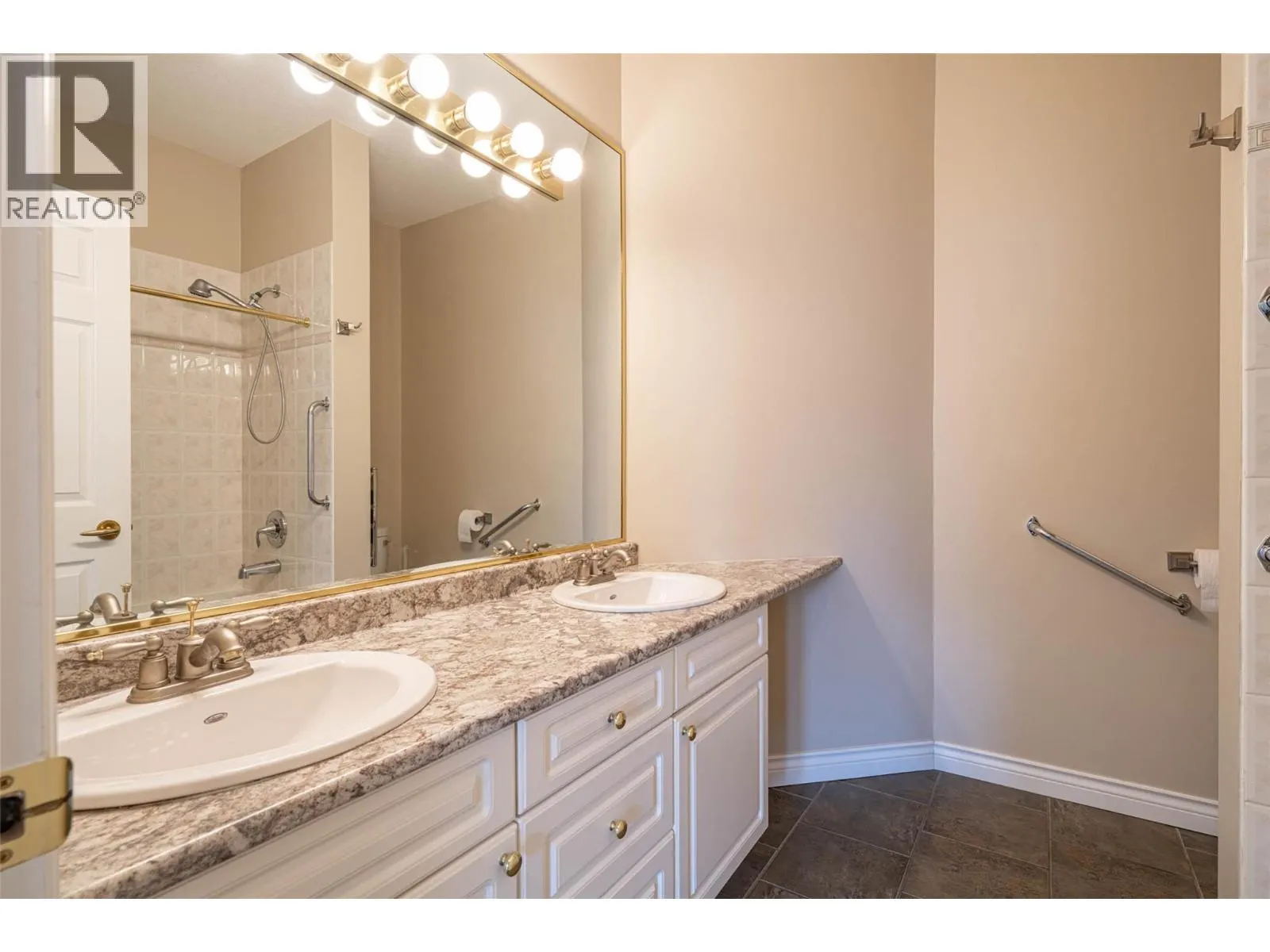 3300 Centennial Drive Unit# 411