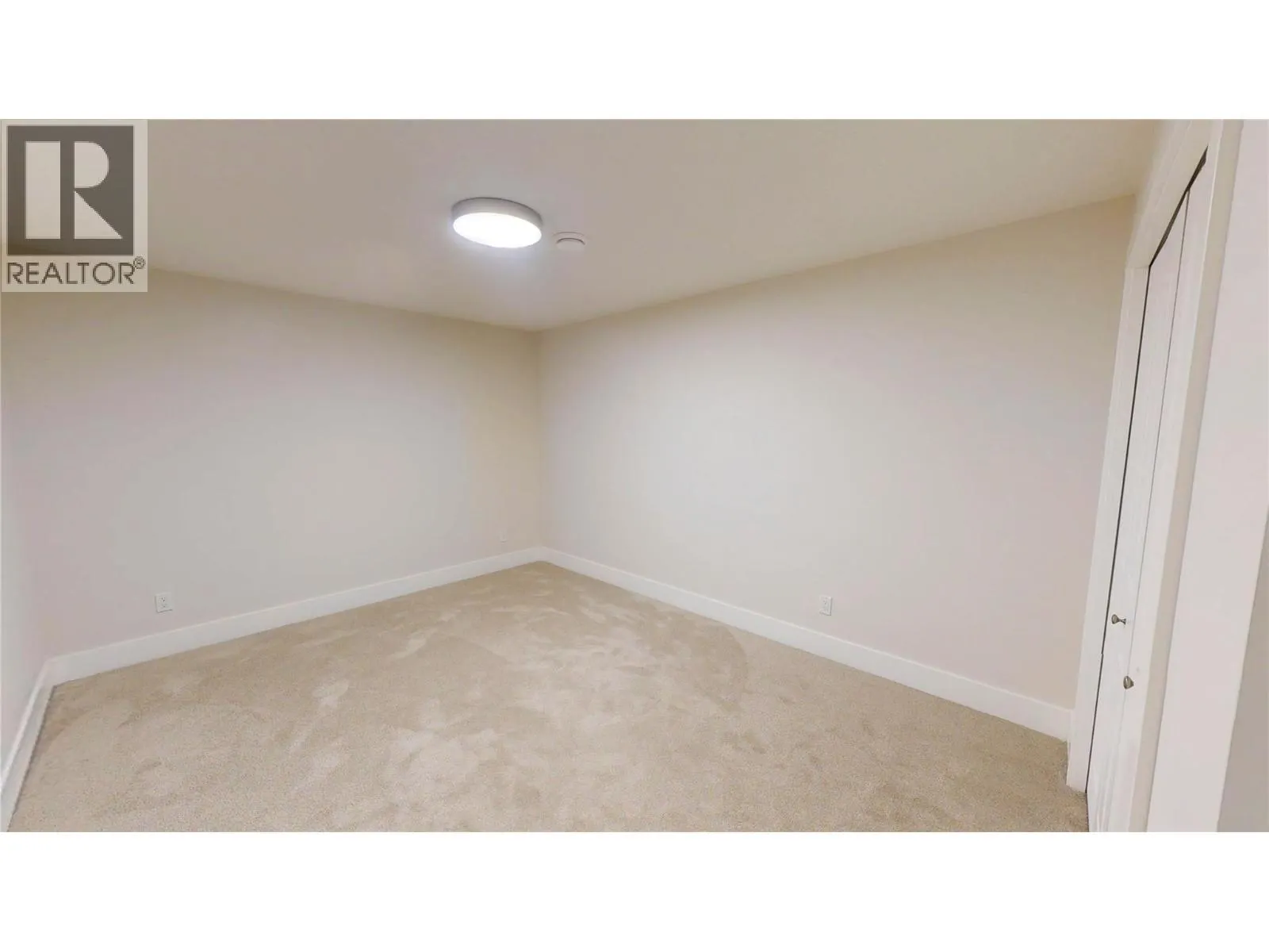 4868 Riverview Drive Unit# 118