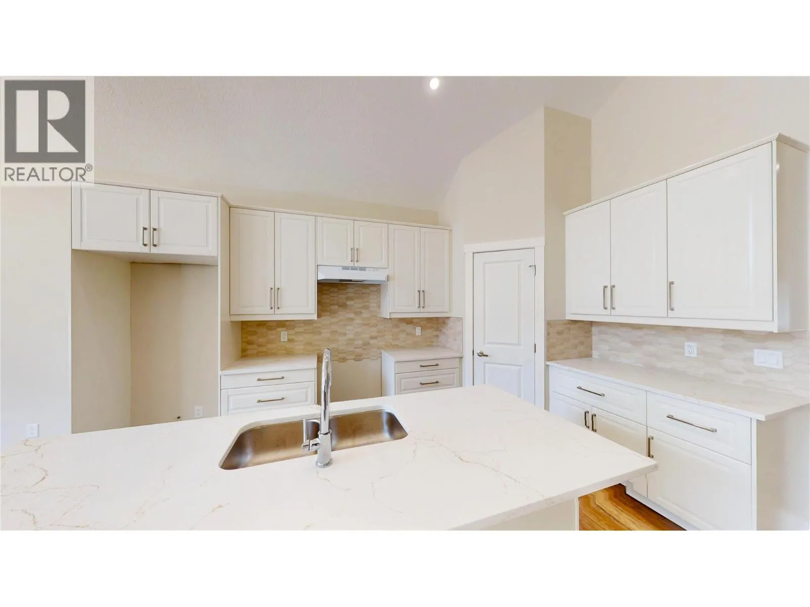 4868 Riverview Drive Unit# 118