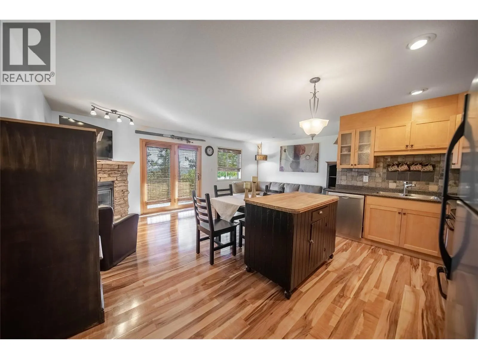 910 Dogwood Drive Unit# 303