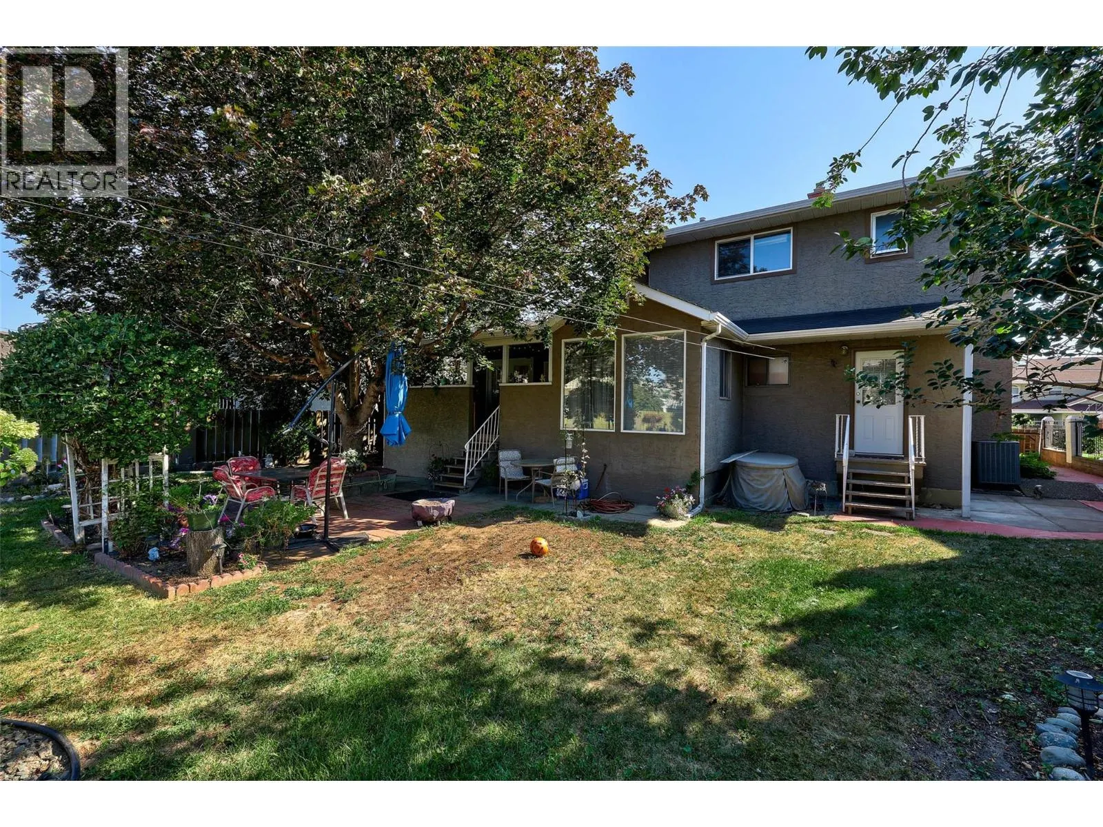 820 Ollek Street