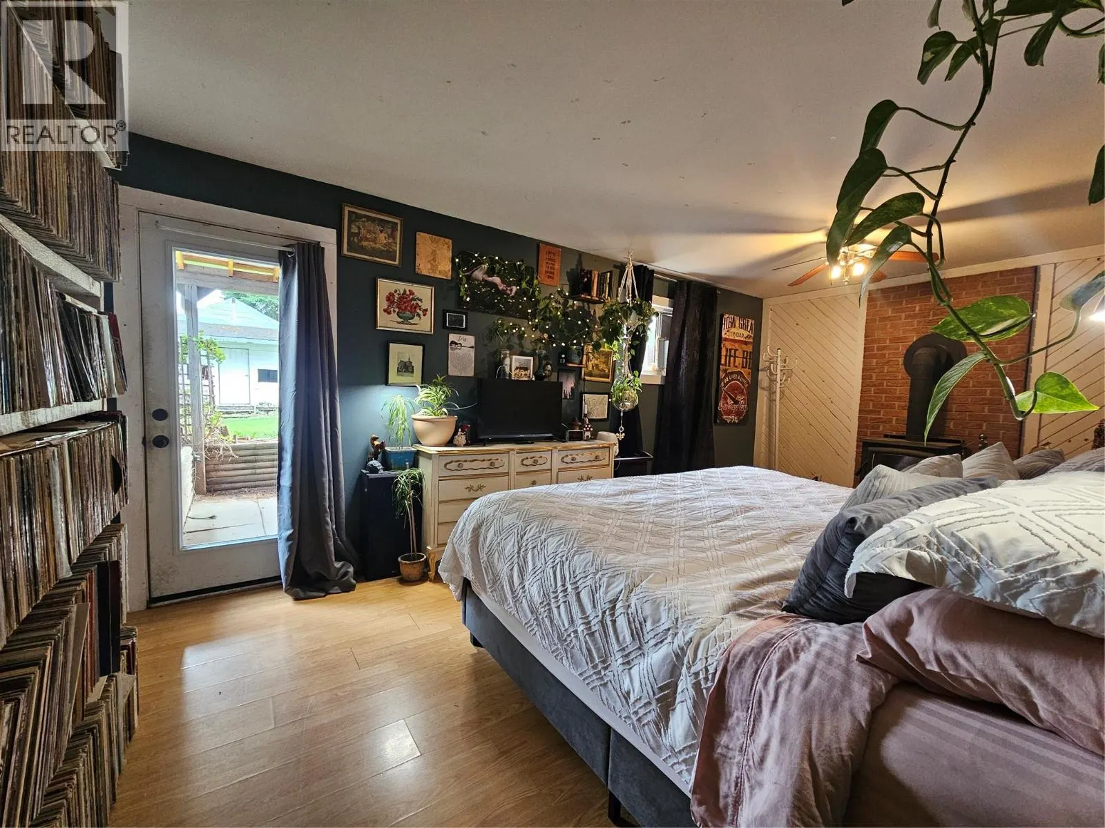 436 ORIOLE Way