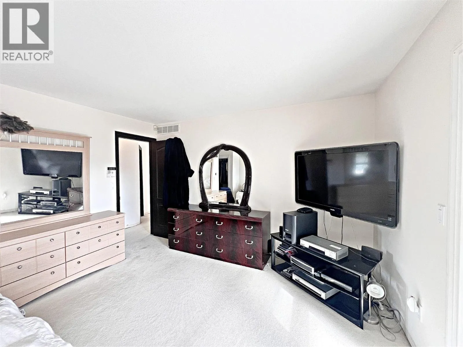 5621 Harrington Court