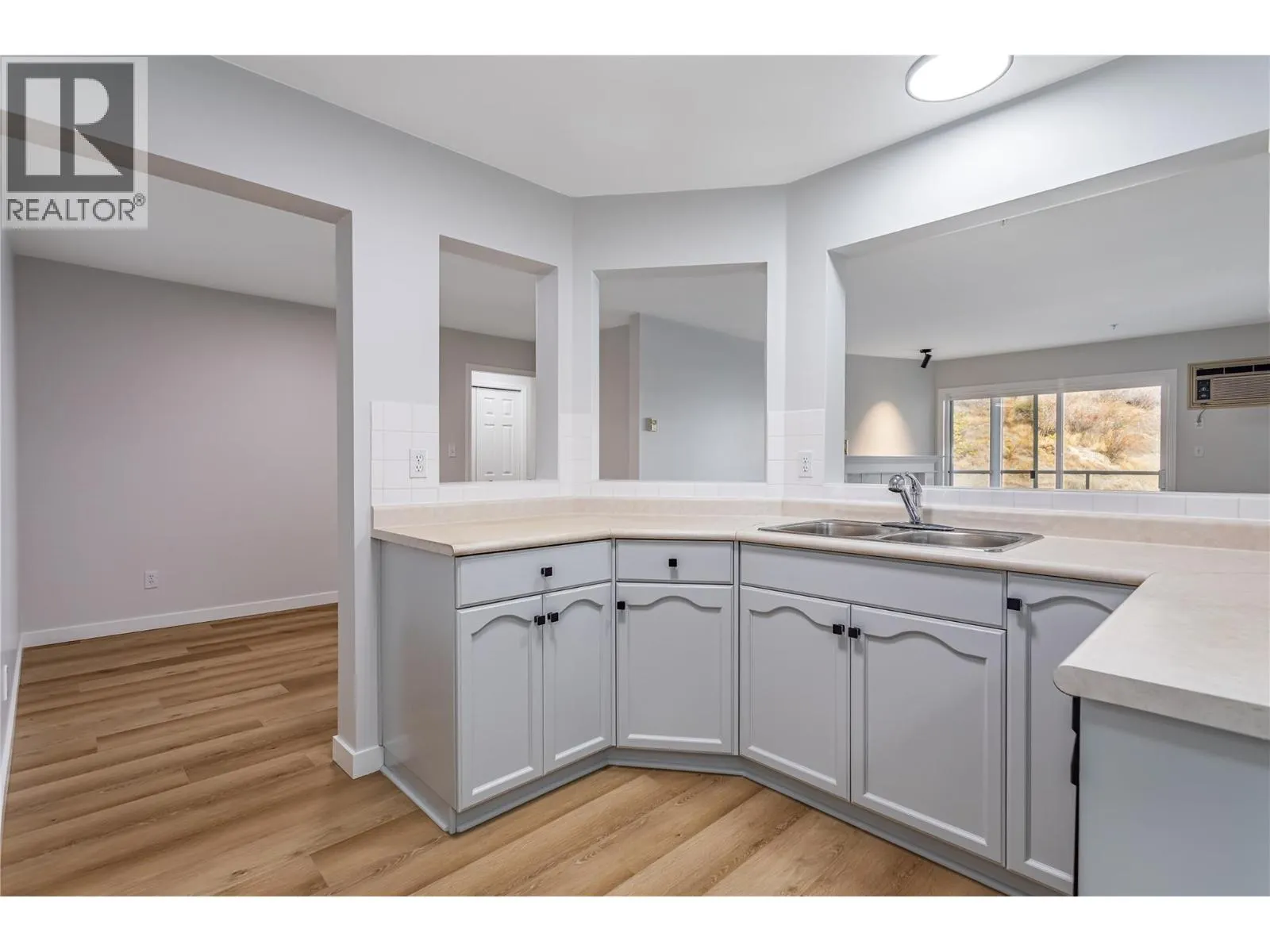 3806 35 Avenue Unit# 309