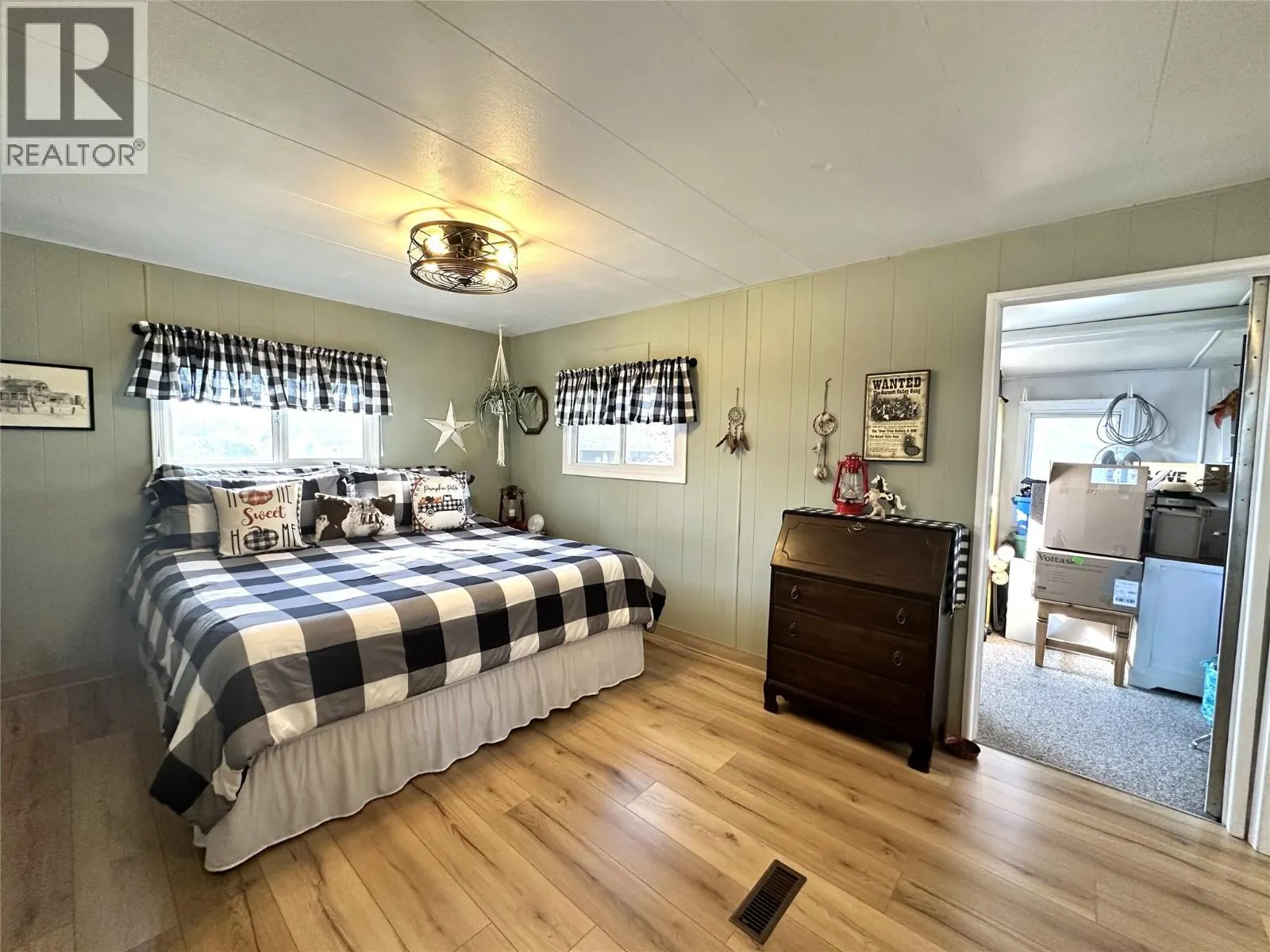 146 WILLOW Court Unit# 6B