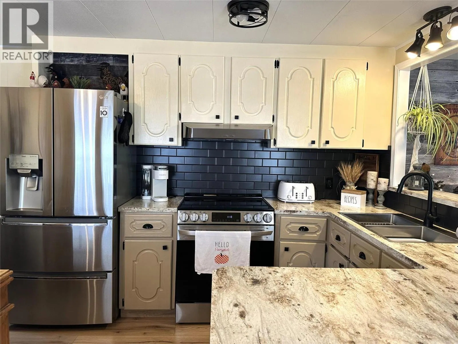 146 WILLOW Court Unit# 6B