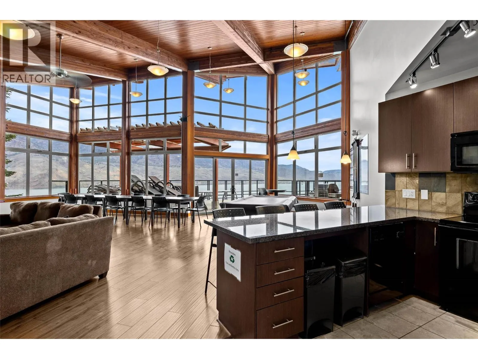 130 COLEBROOK Road Unit# 36