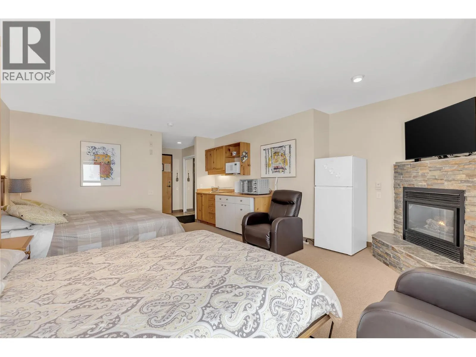 5340 Big White Road Unit# 326