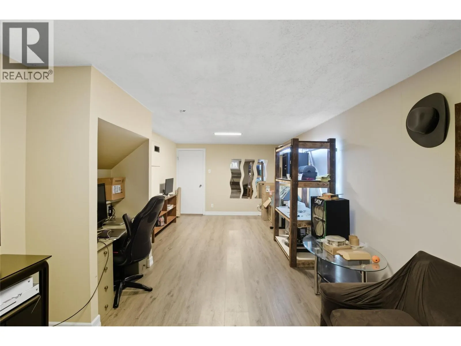 2016 Glenwood Drive