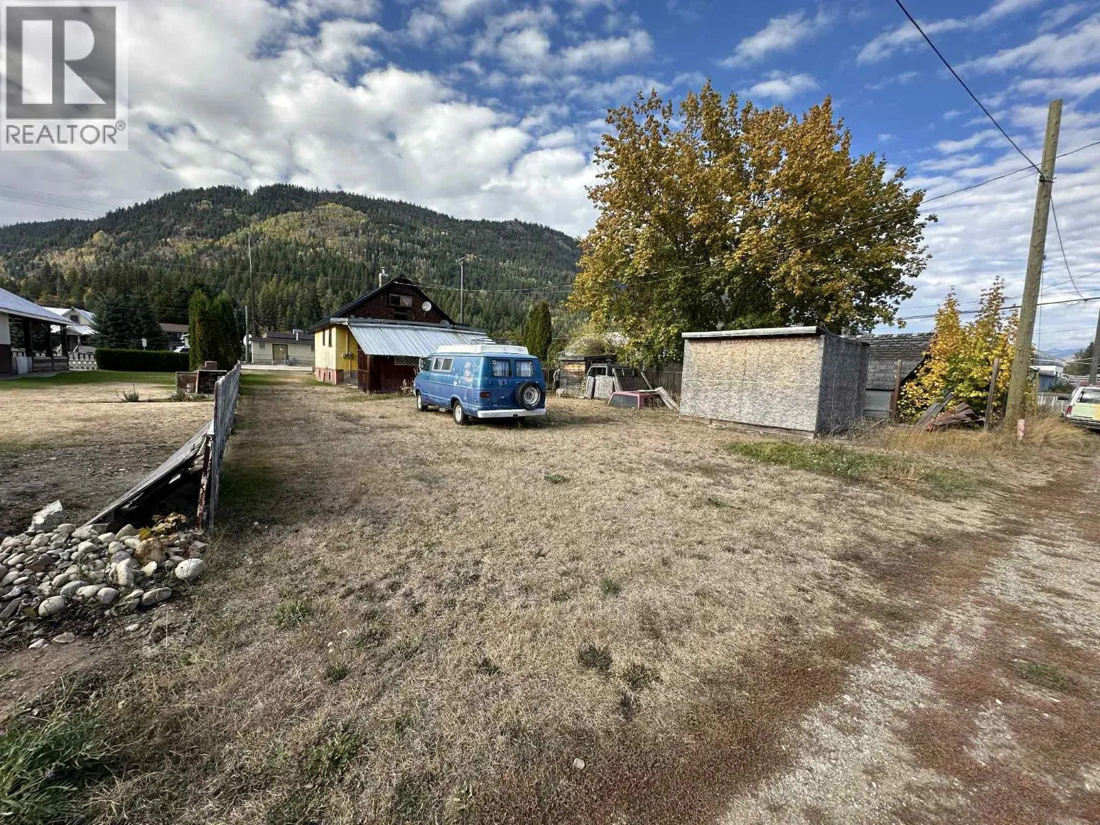 515 SAYWARD Avenue