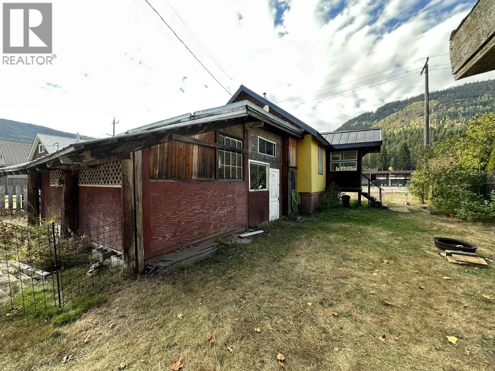 515 SAYWARD Avenue