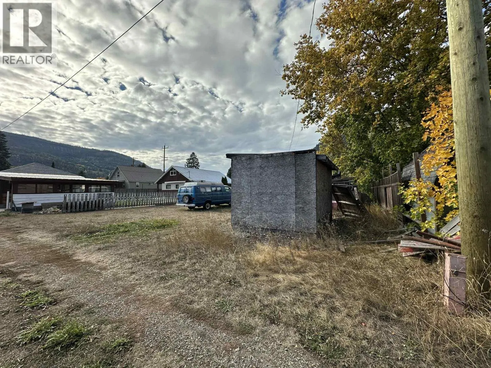 515 SAYWARD Avenue
