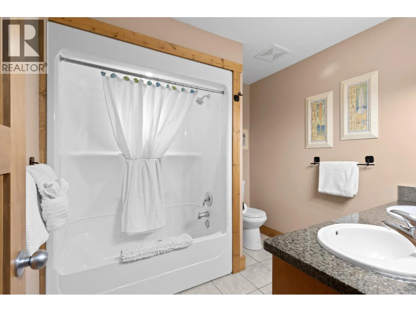 5401 Lakeshore Drive Unit# 104