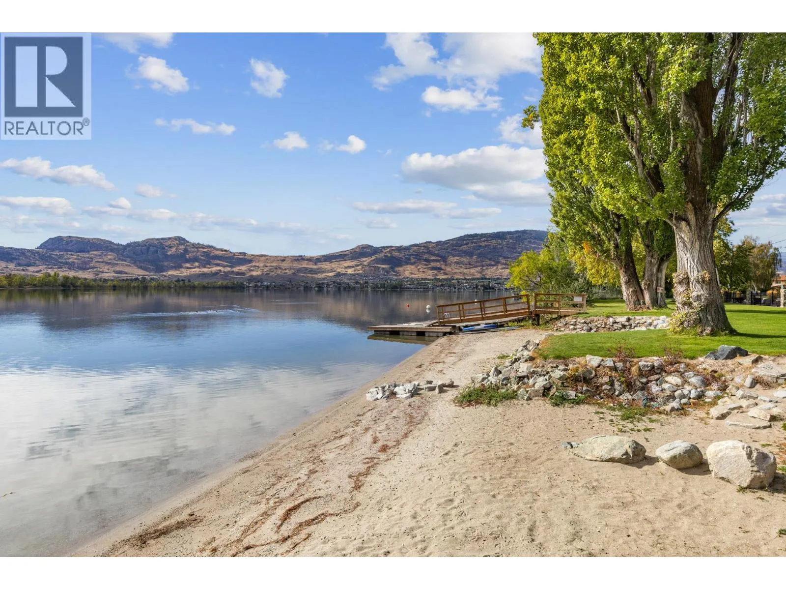 5401 Lakeshore Drive Unit# 104