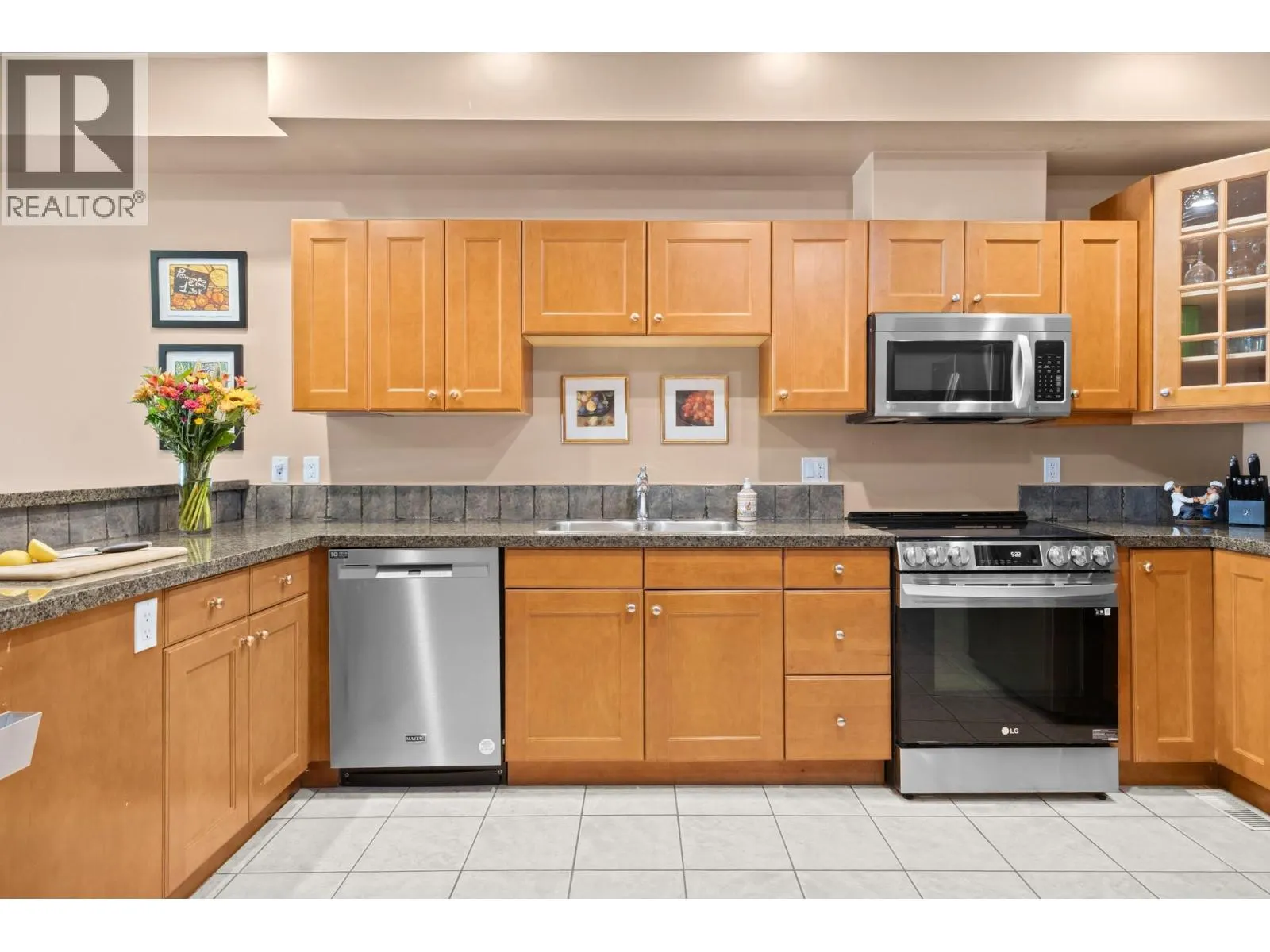 5401 Lakeshore Drive Unit# 104