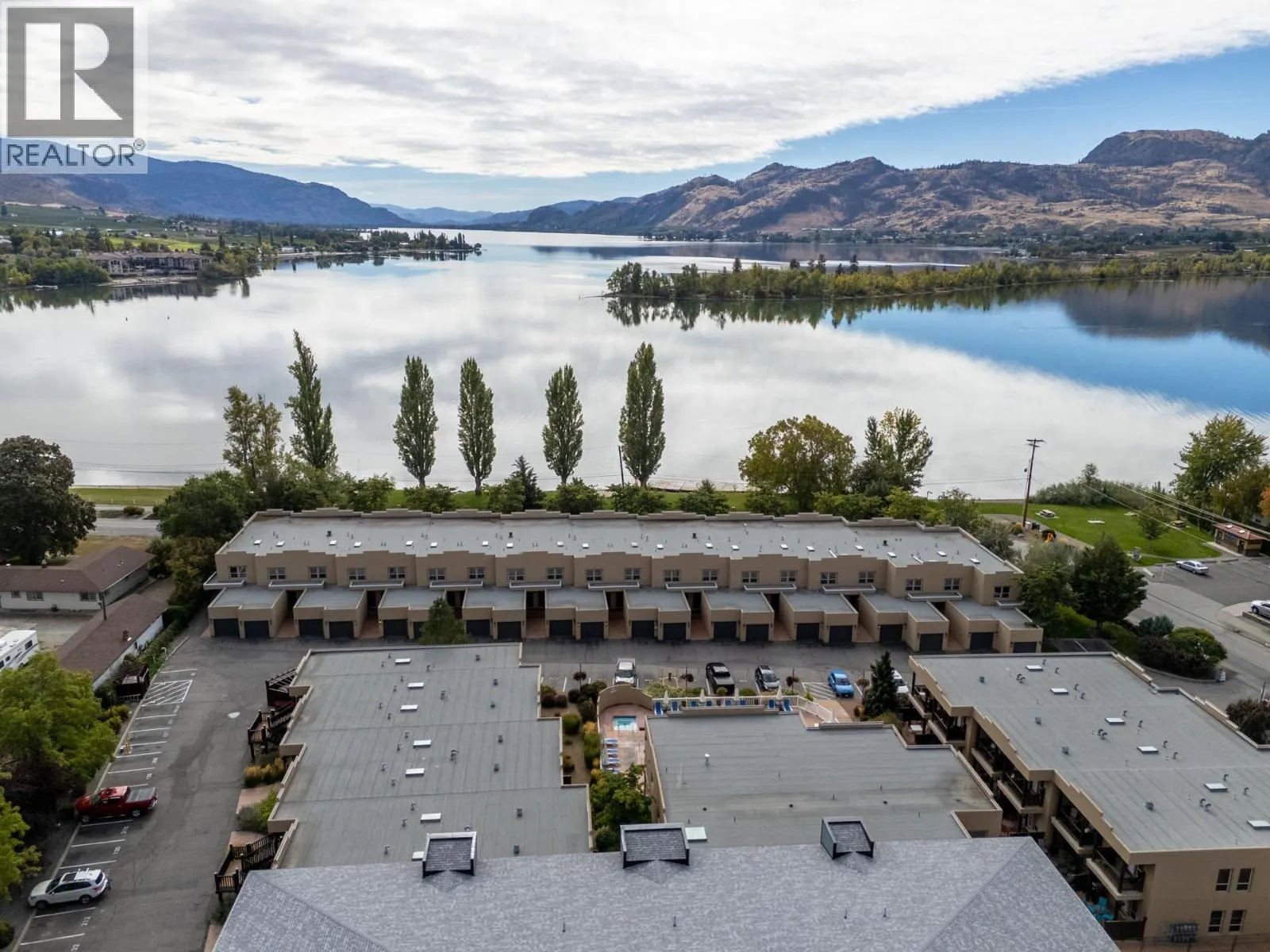 5401 Lakeshore Drive Unit# 104