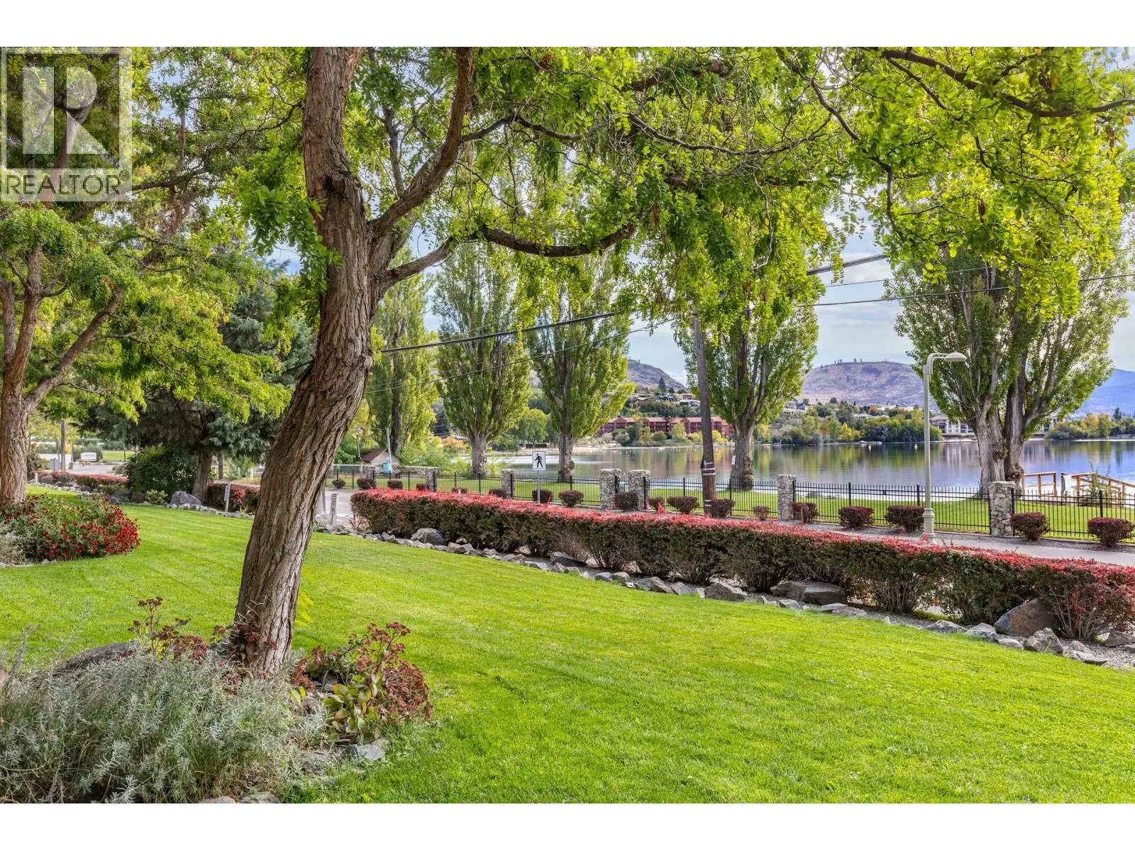 5401 Lakeshore Drive Unit# 104