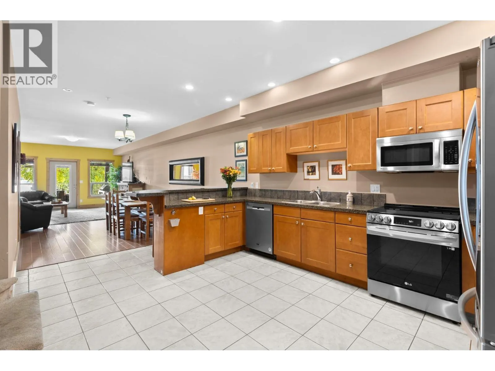 5401 Lakeshore Drive Unit# 104