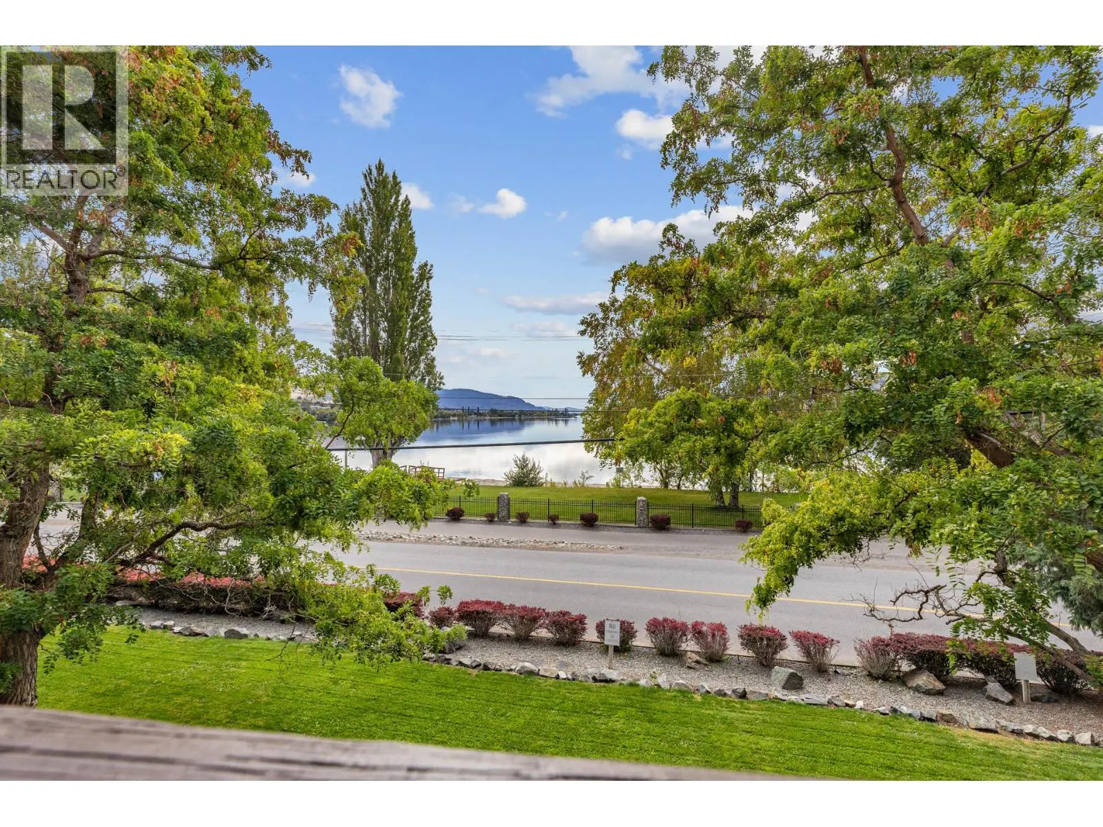 5401 Lakeshore Drive Unit# 104