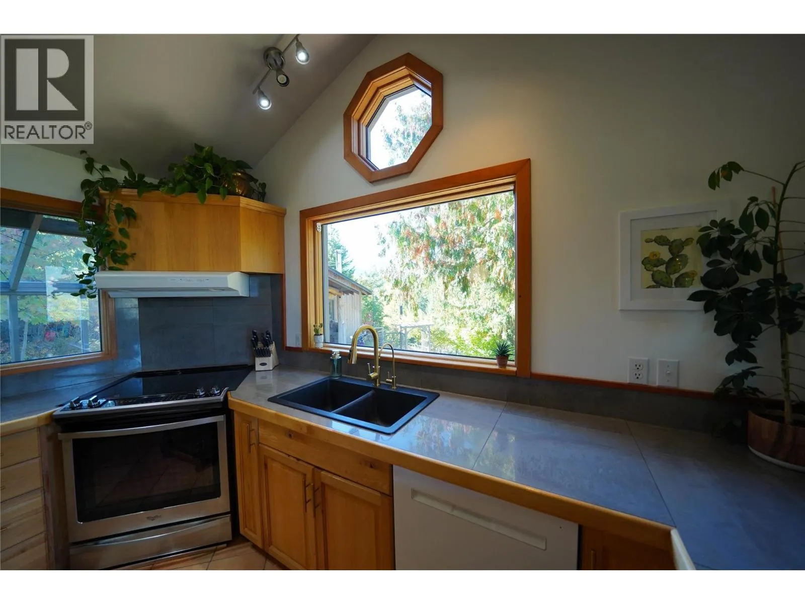 230 Rainbow Ridge Road