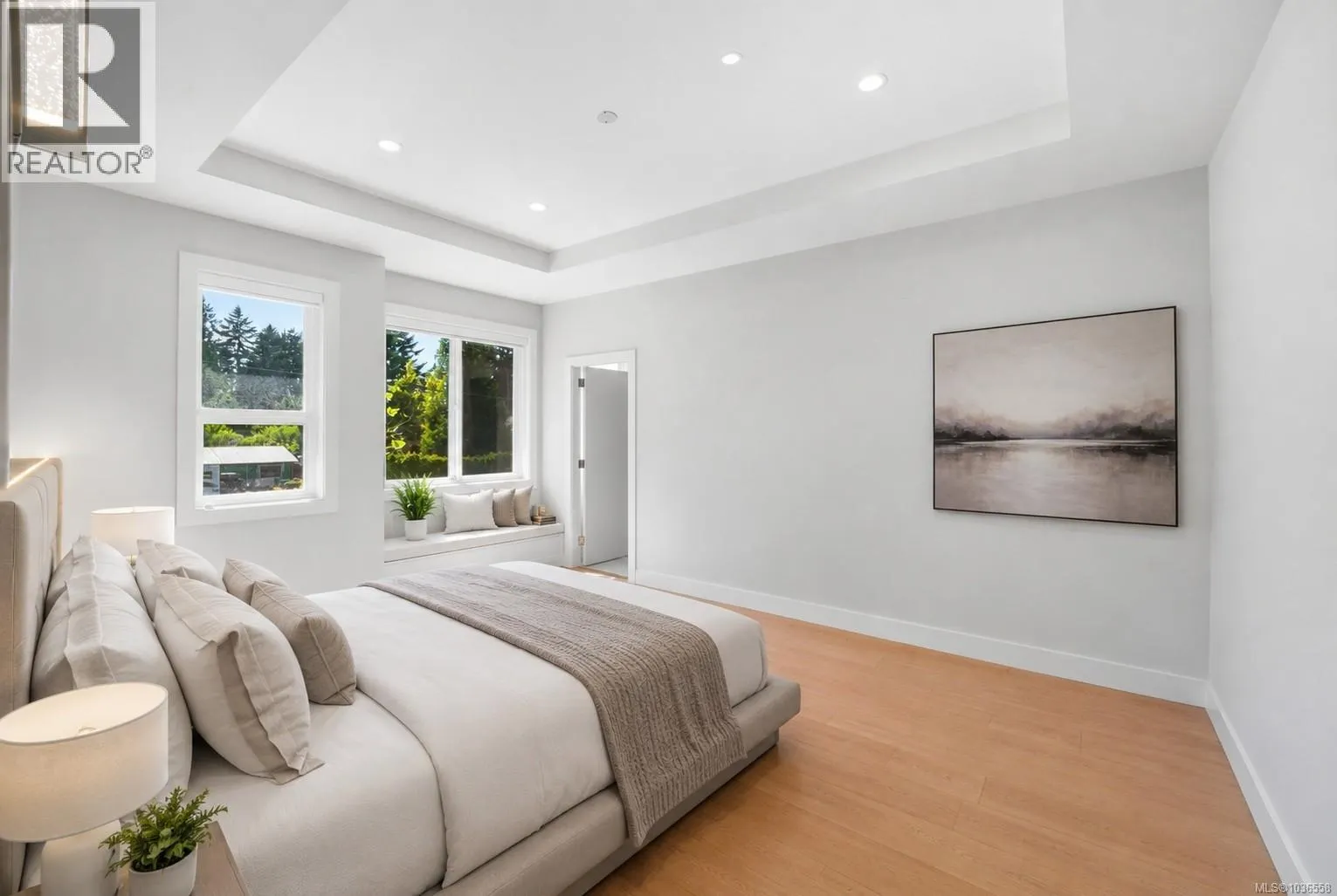5254 Sherbourne Dr
