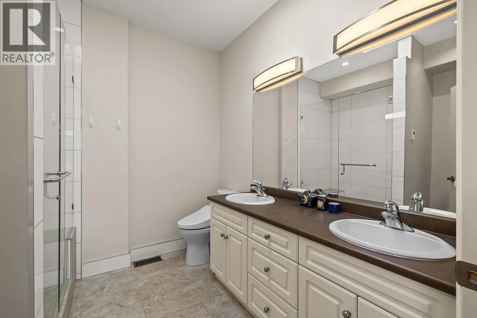 2308 Pine Vista Place