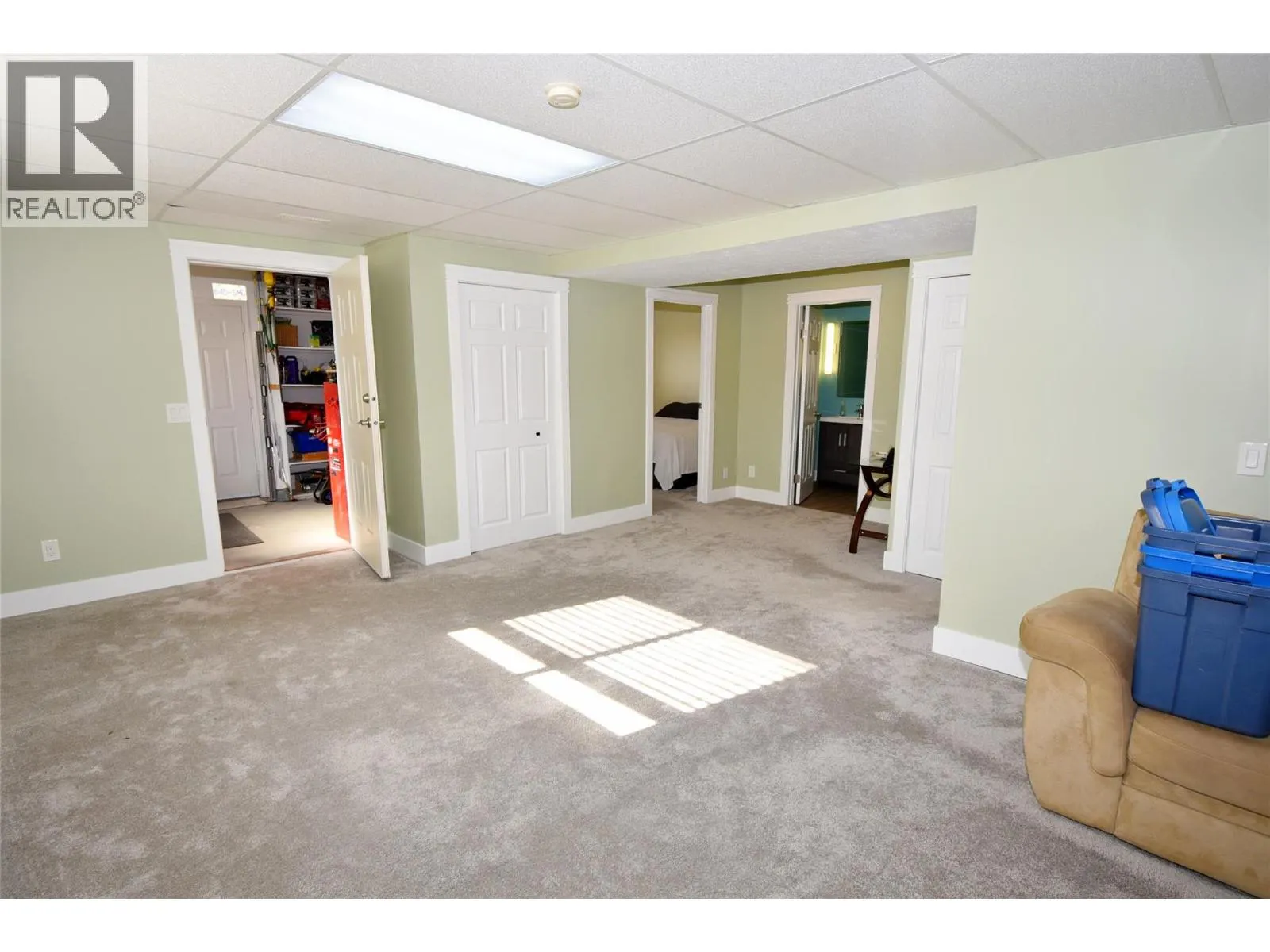 6427 Spencer Road
