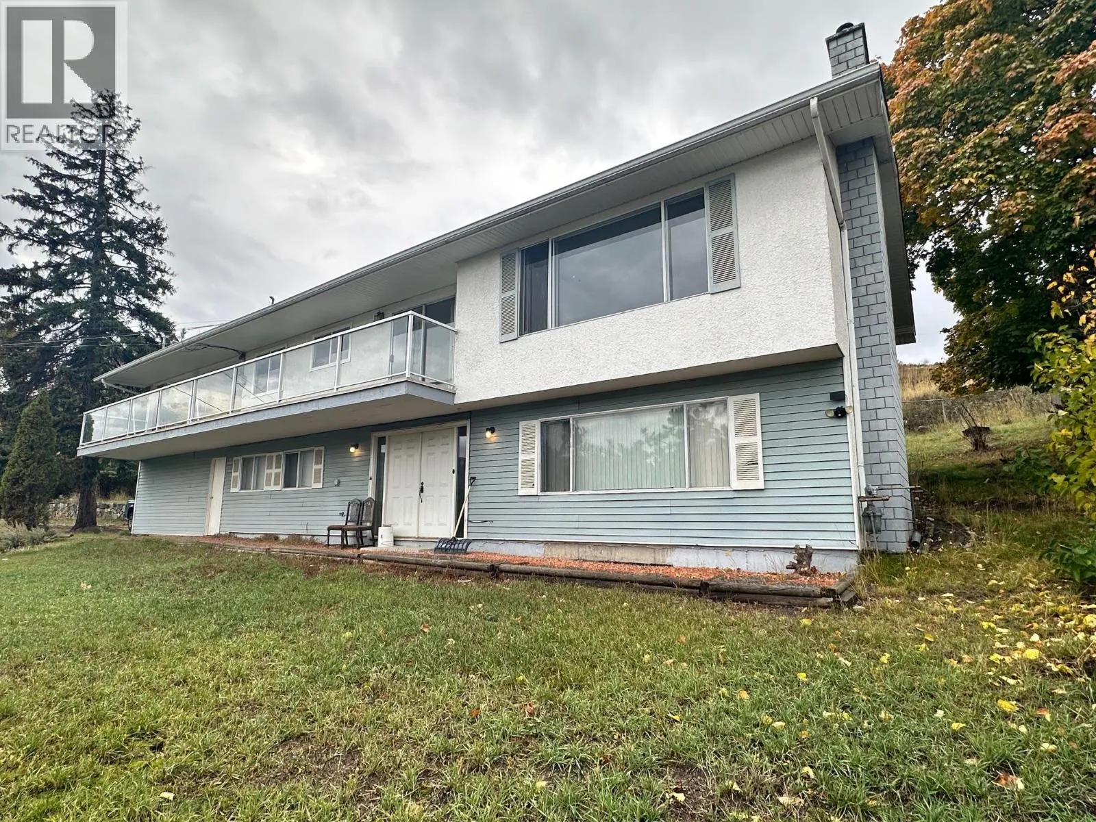 7910 Lakeview Drive
