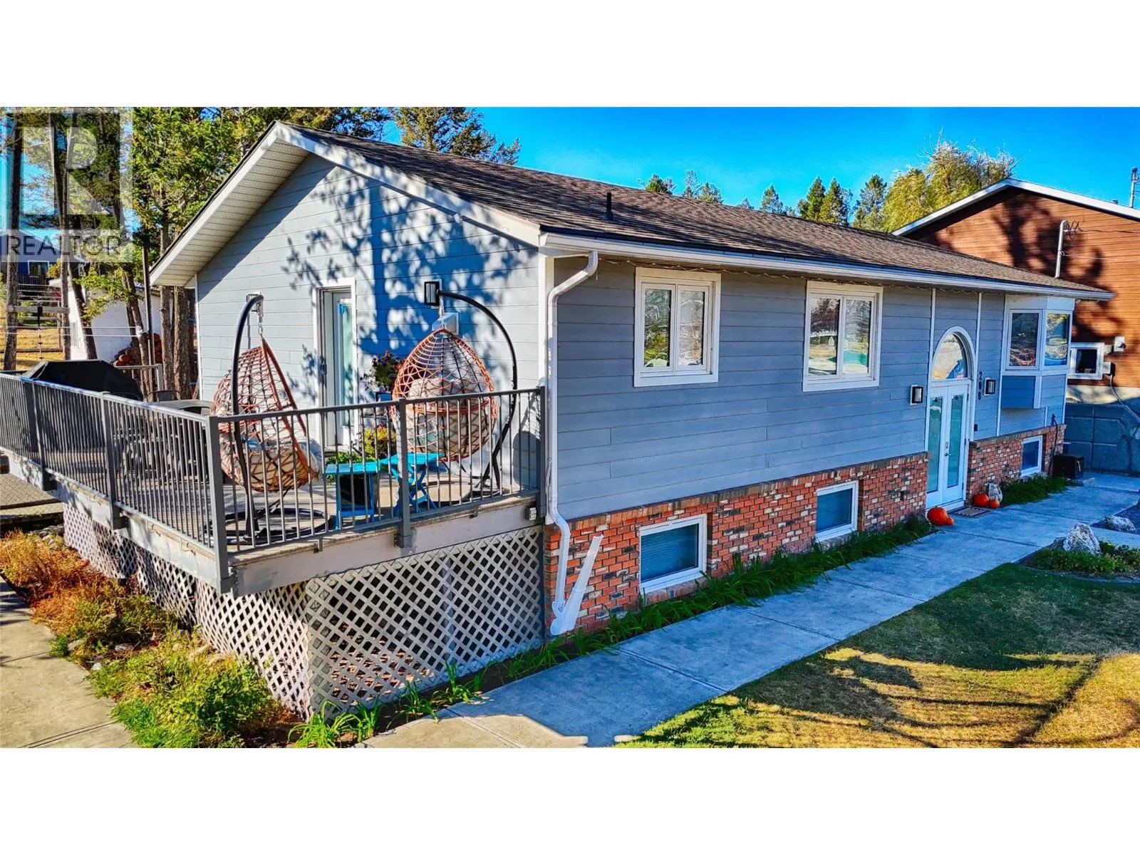 208 7TH Avenue