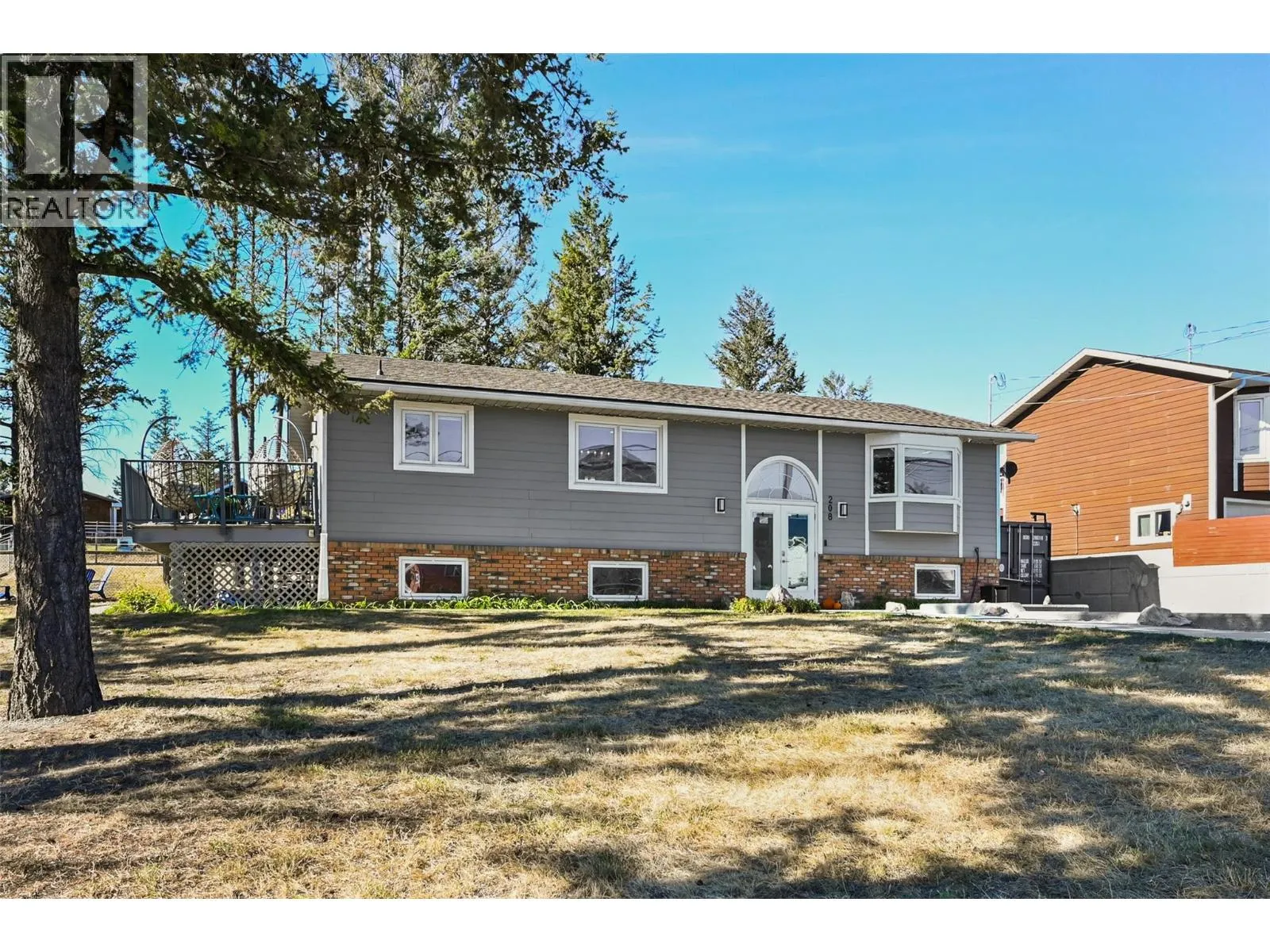 208 7TH Avenue