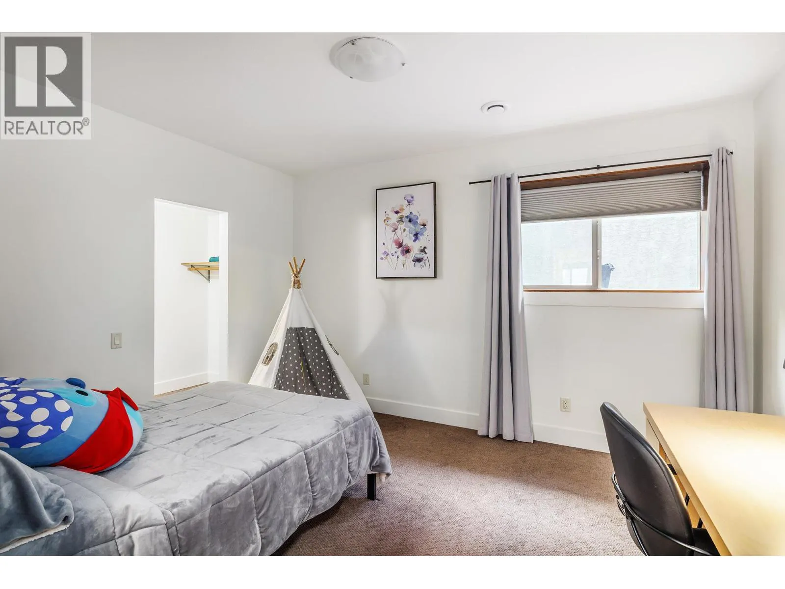 1858 Split Rail Place