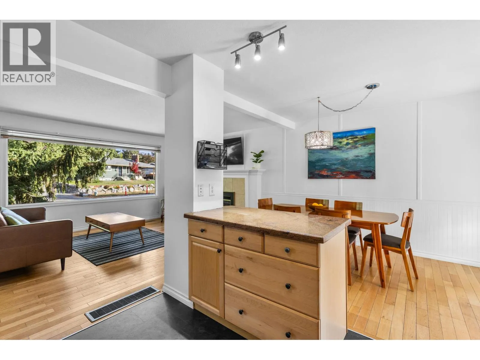 1112 Pinecrest Lane