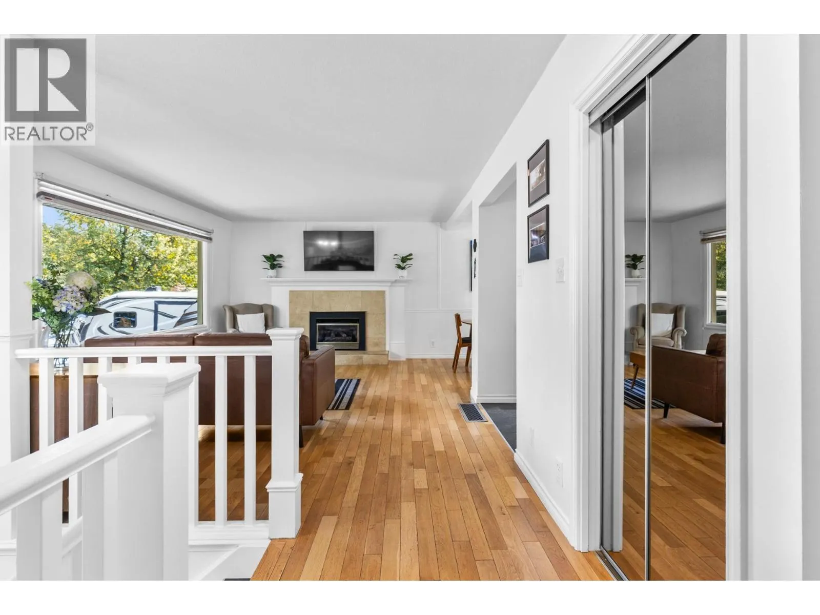 1112 Pinecrest Lane