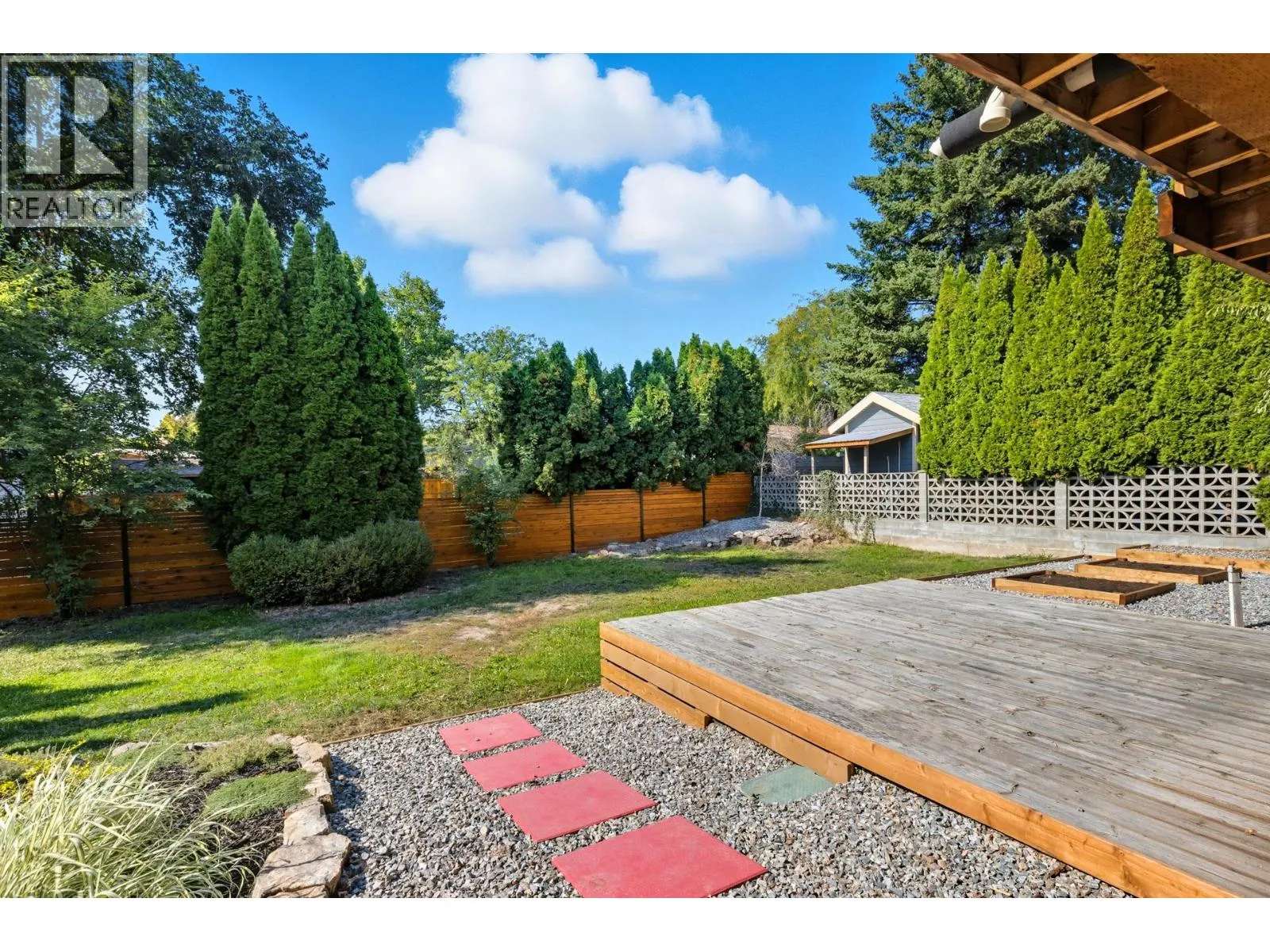 1112 Pinecrest Lane
