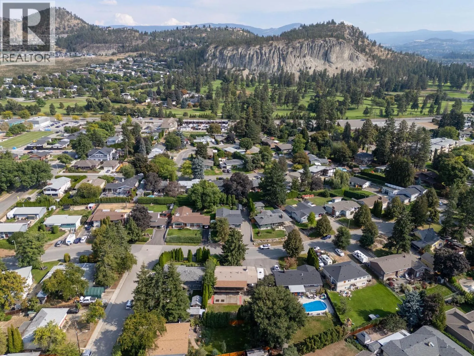 1112 Pinecrest Lane