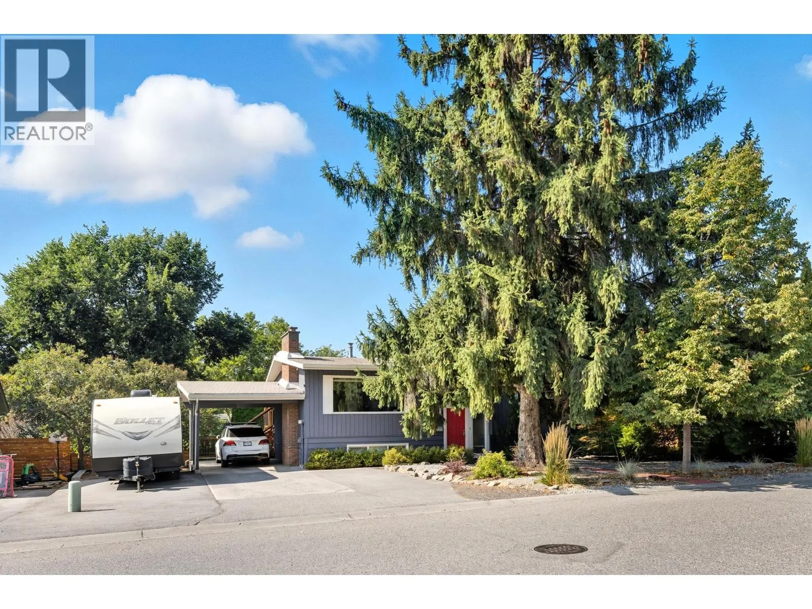 1112 Pinecrest Lane