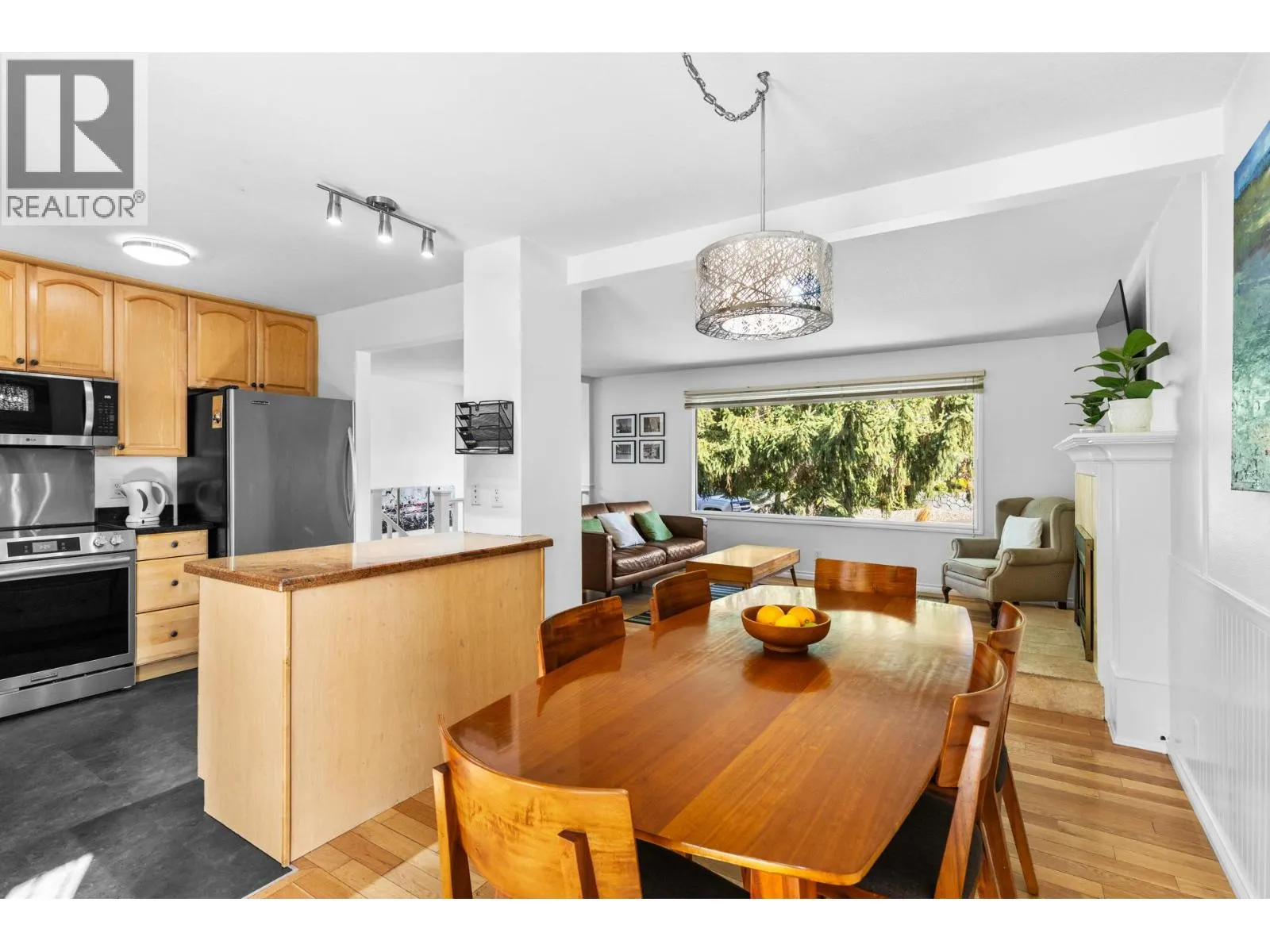 1112 Pinecrest Lane
