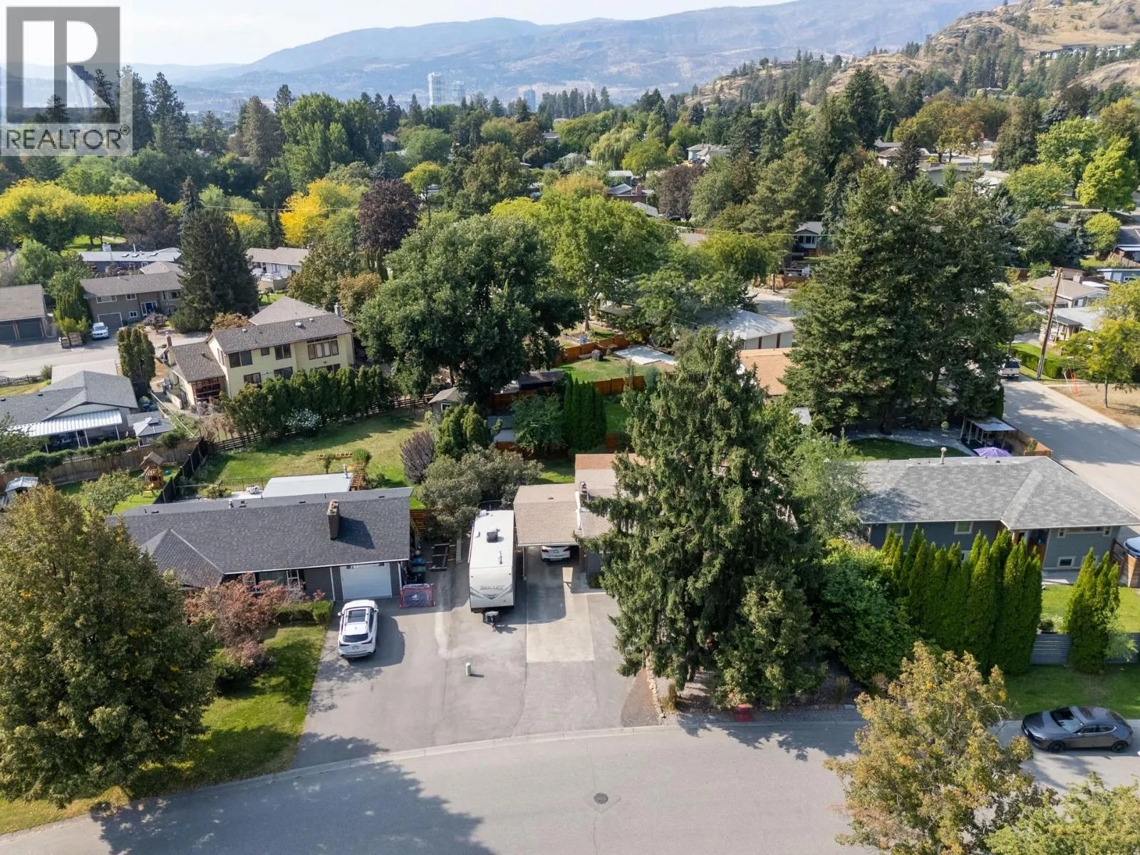 1112 Pinecrest Lane