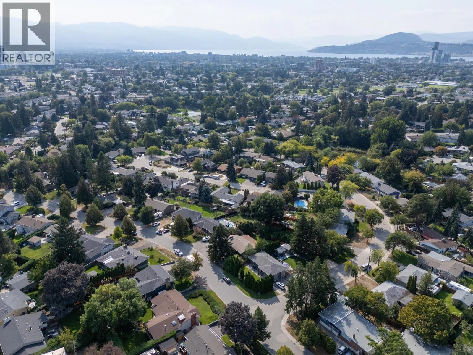 1112 Pinecrest Lane